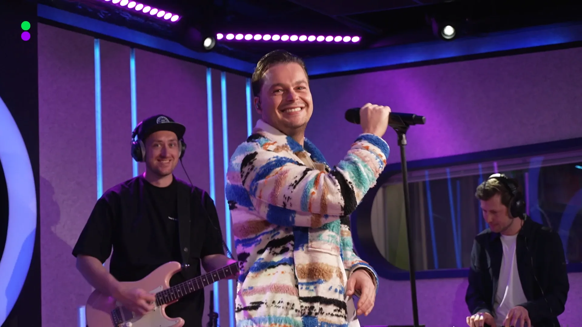 Robert van Hemert zingt zijn Smulschijf - Zoet, Zout, Zuur - live in De 538 Ochtendshow!