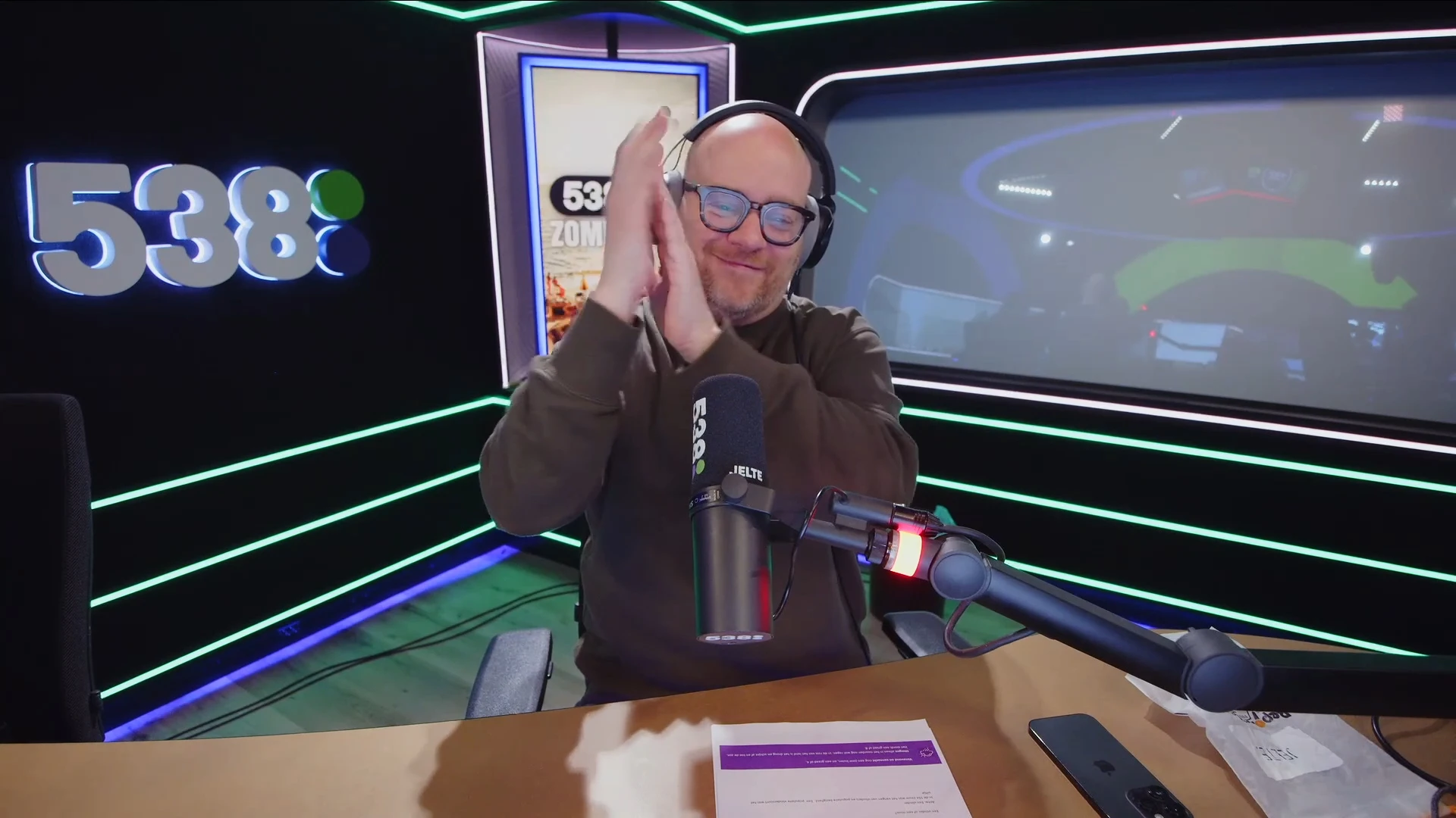 Claude over het lekken van zijn Eurovisie Songfestivalnummer C'est La Vie