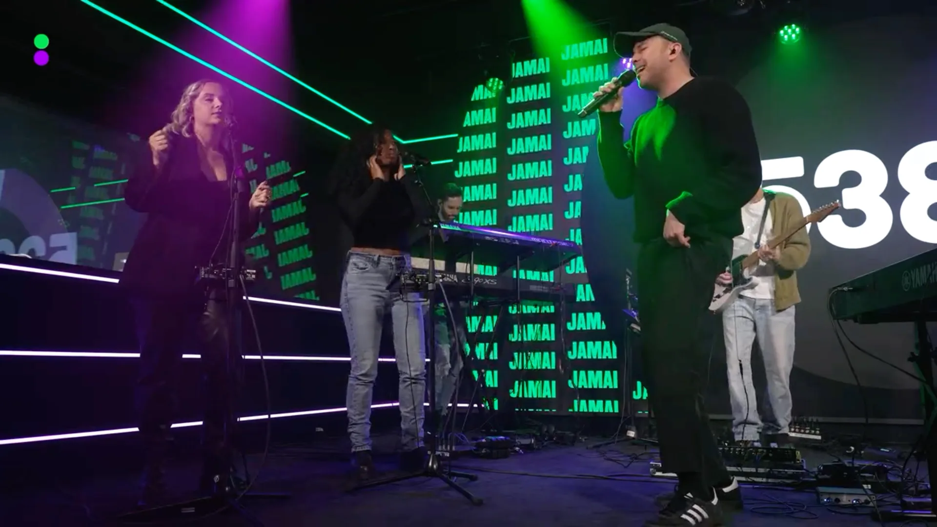 Jamai - I'm Still Standing bij Evers & co.