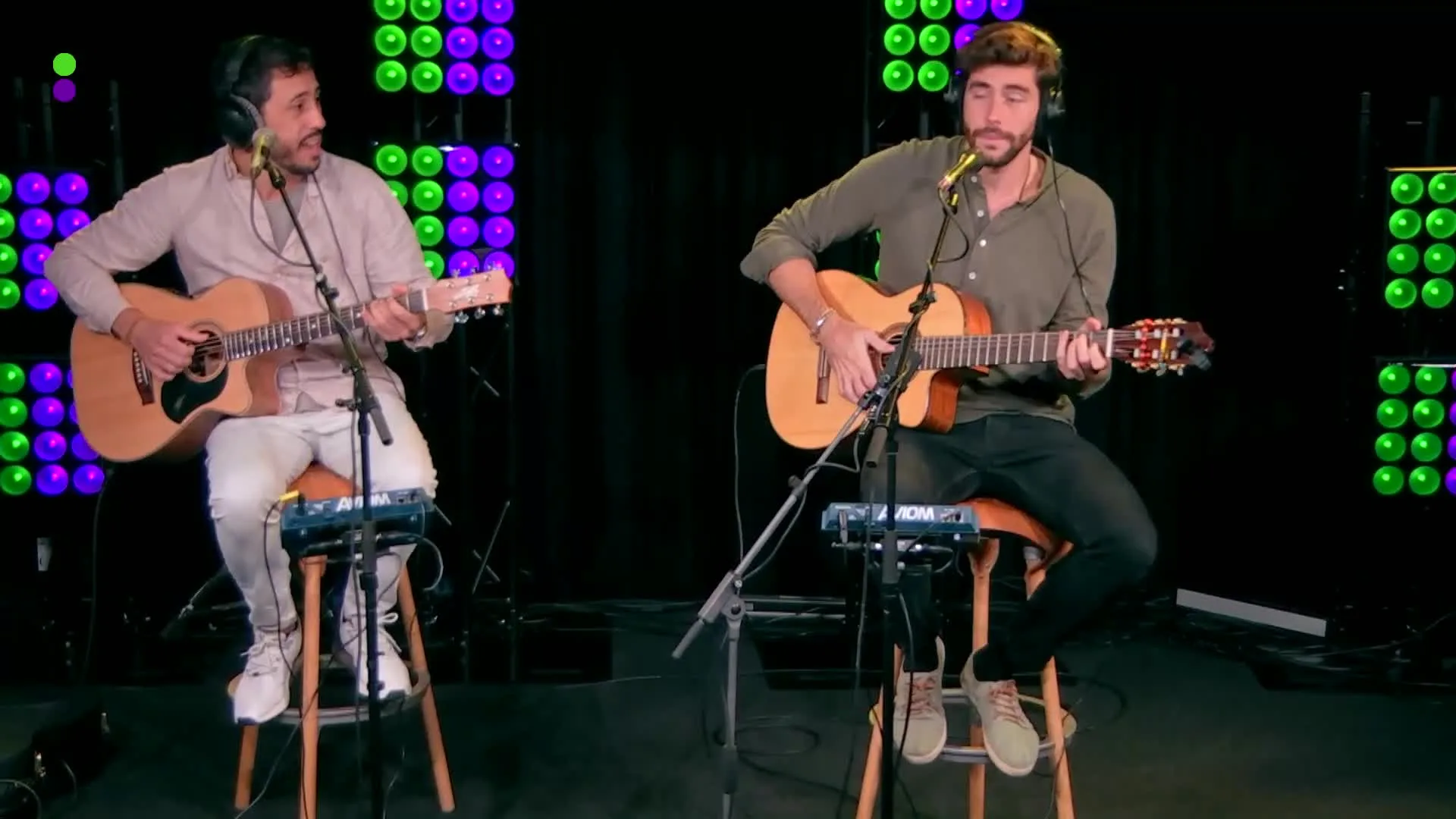 Álvaro Soler zingt zijn grote hit Sofia!