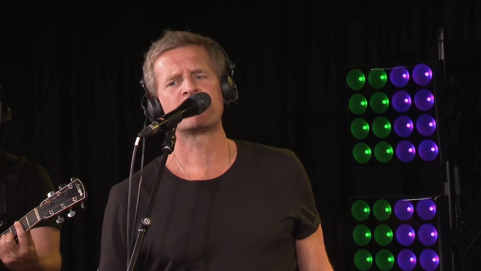 Racoon primeurt nieuwe single bij Frank!