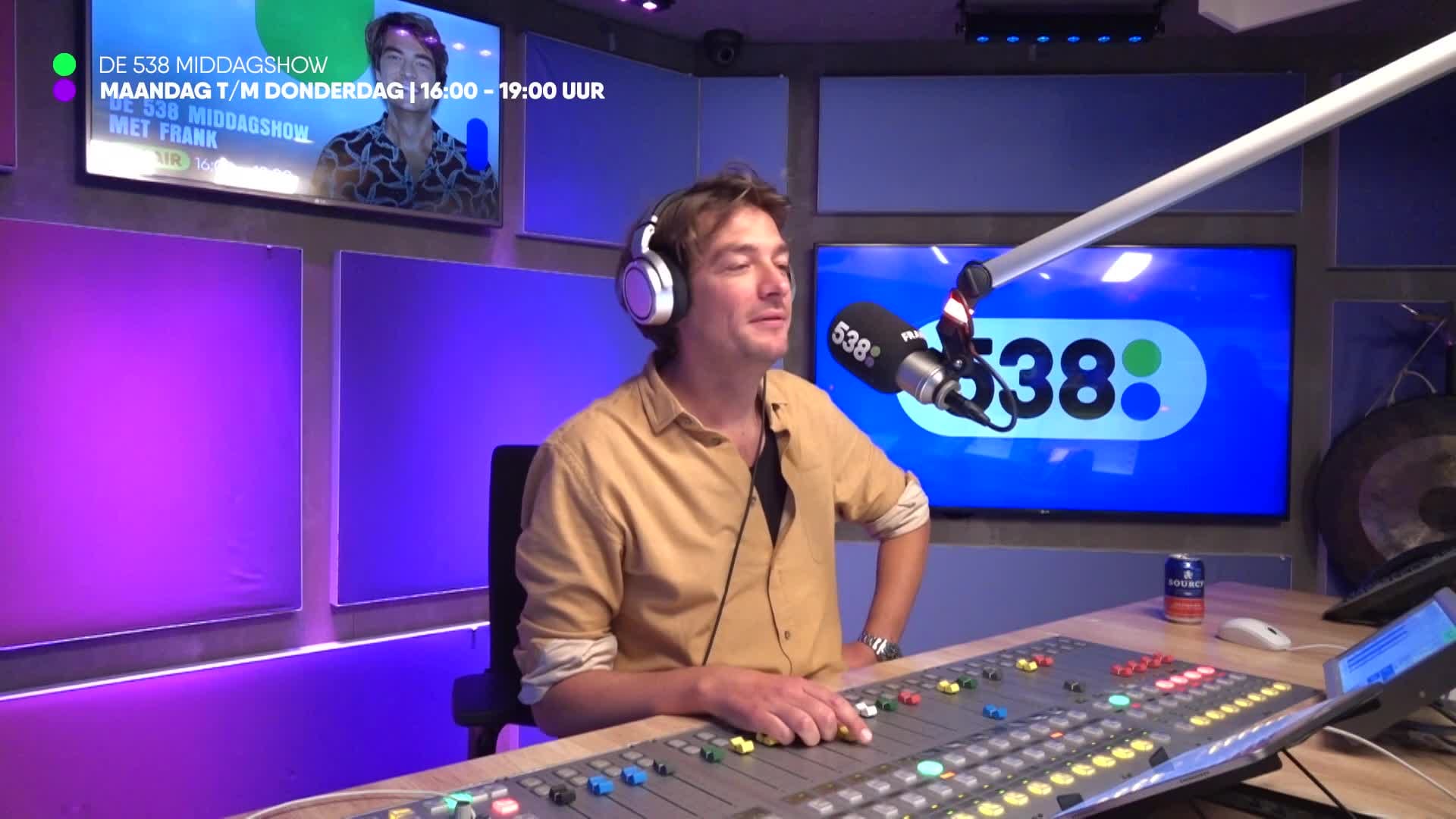 Deze 538-sidekick maakte Jeroen van der Boom beroemd!