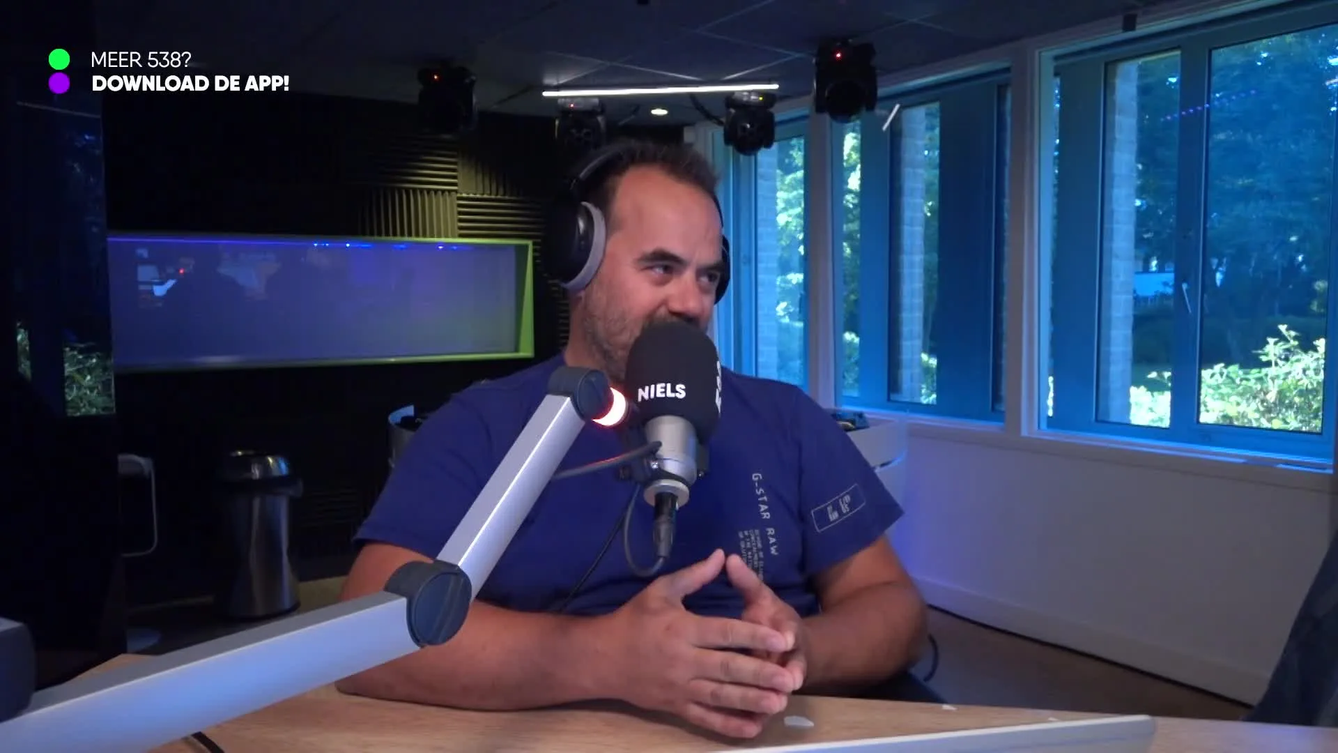 Jan Joost van Gangelen ongemakkelijk moment met een Playboy!