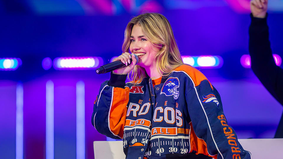 Roxy Dekker op 538 Koningsdag 2024