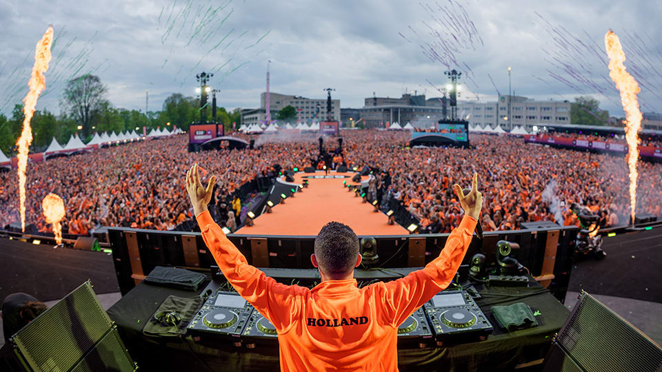 Wildstylez en Niels Geusebroek op 538 Koningsdag 2024