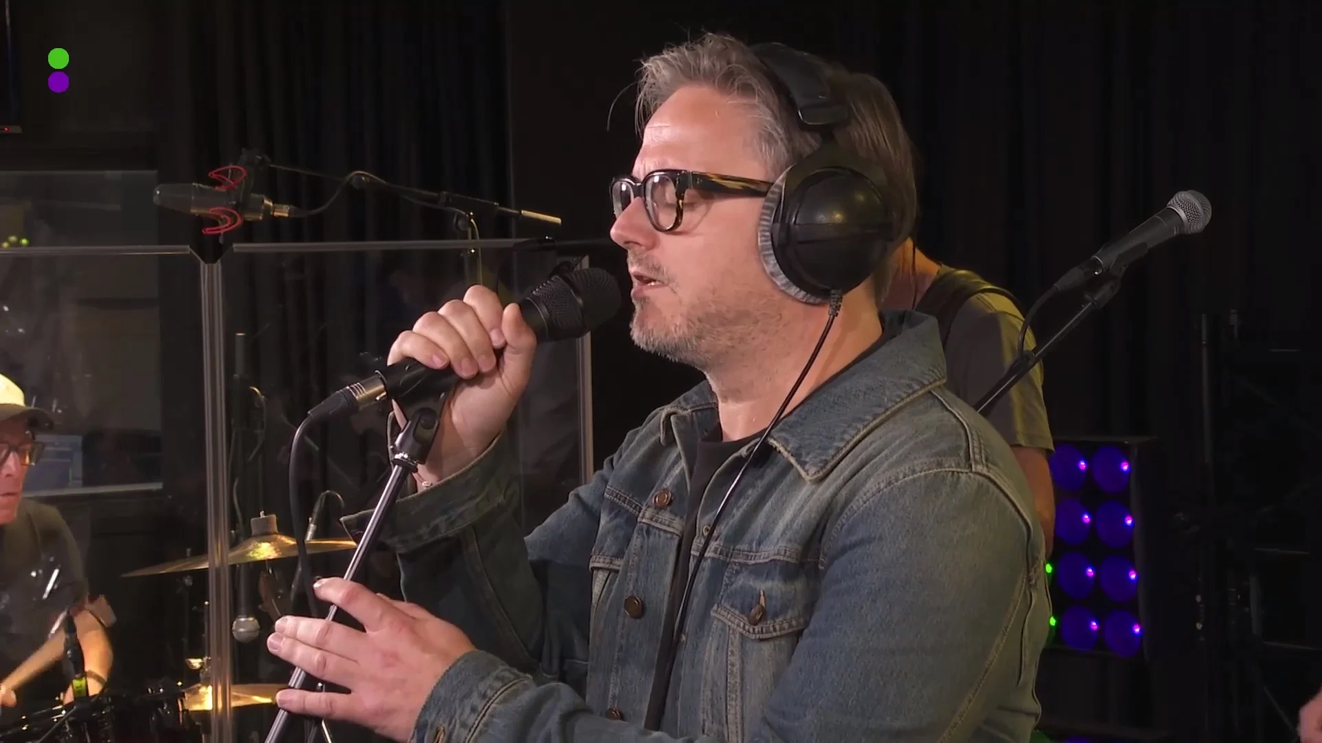 Guus Meeuwis laat andere kant van zich zien met nieuwe single!