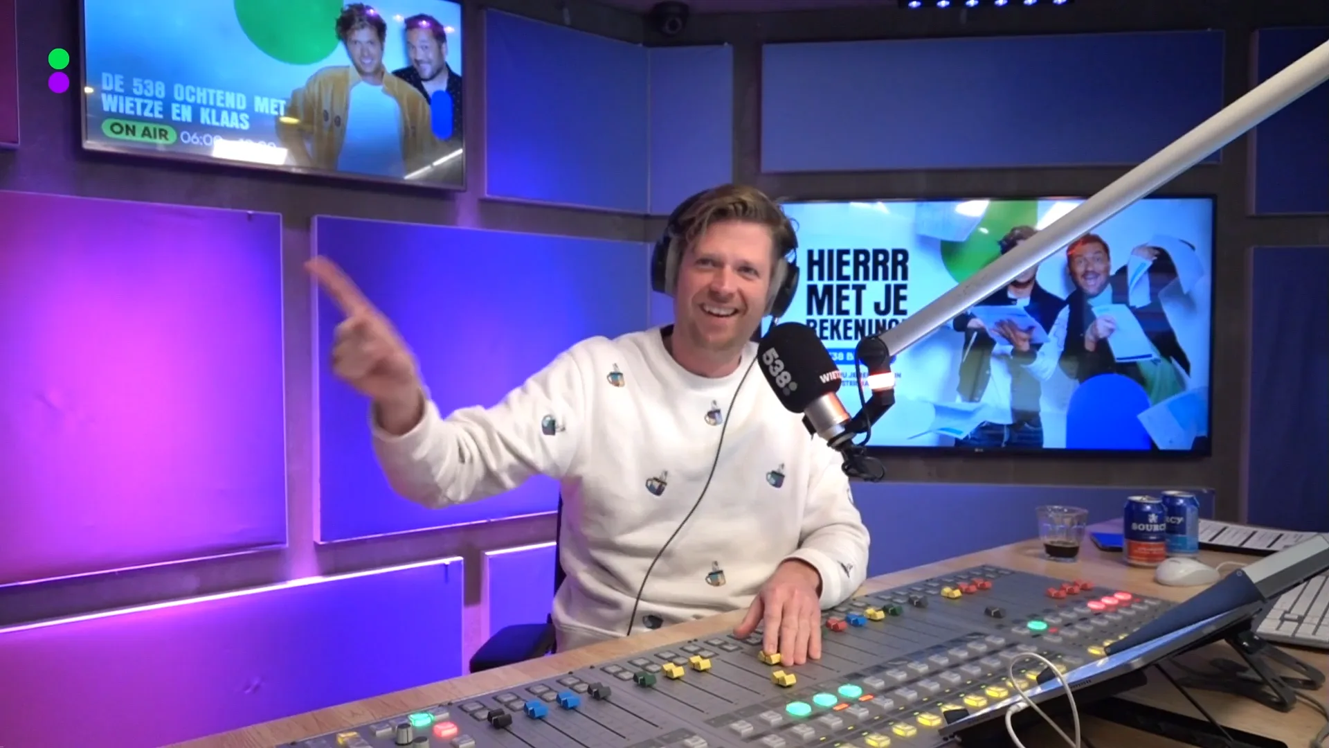 Celine (4) zingt elke dag mee