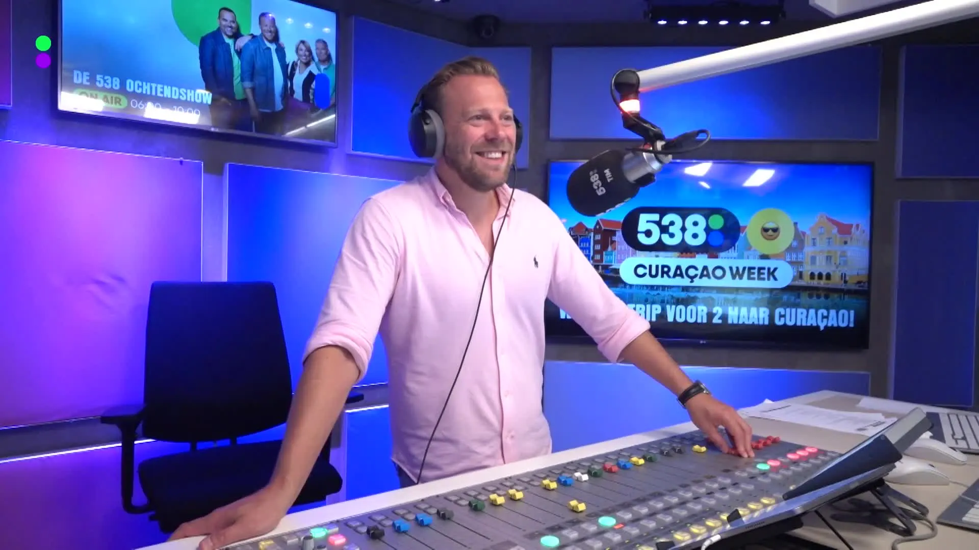 Arie heeft een speciale verjaardagsmop