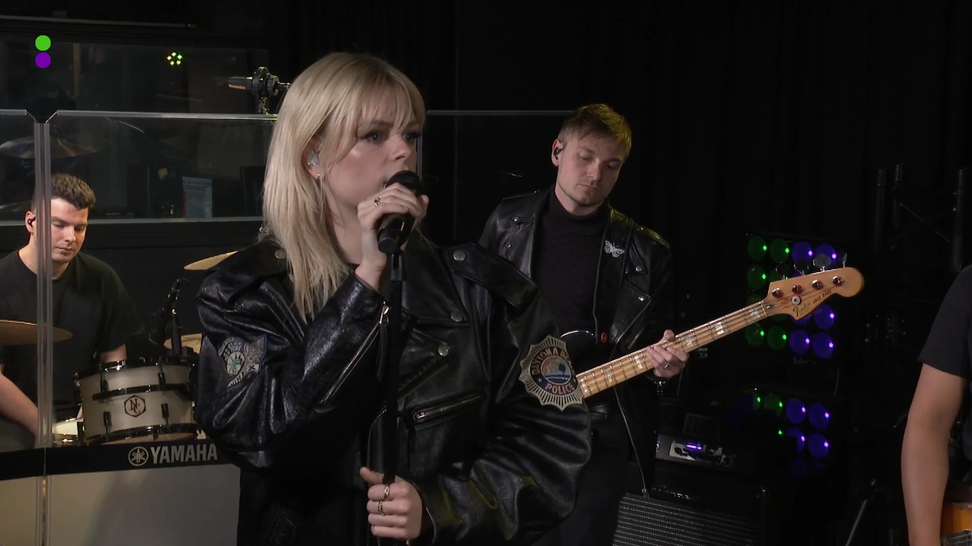 Davina Michelle - No Angel