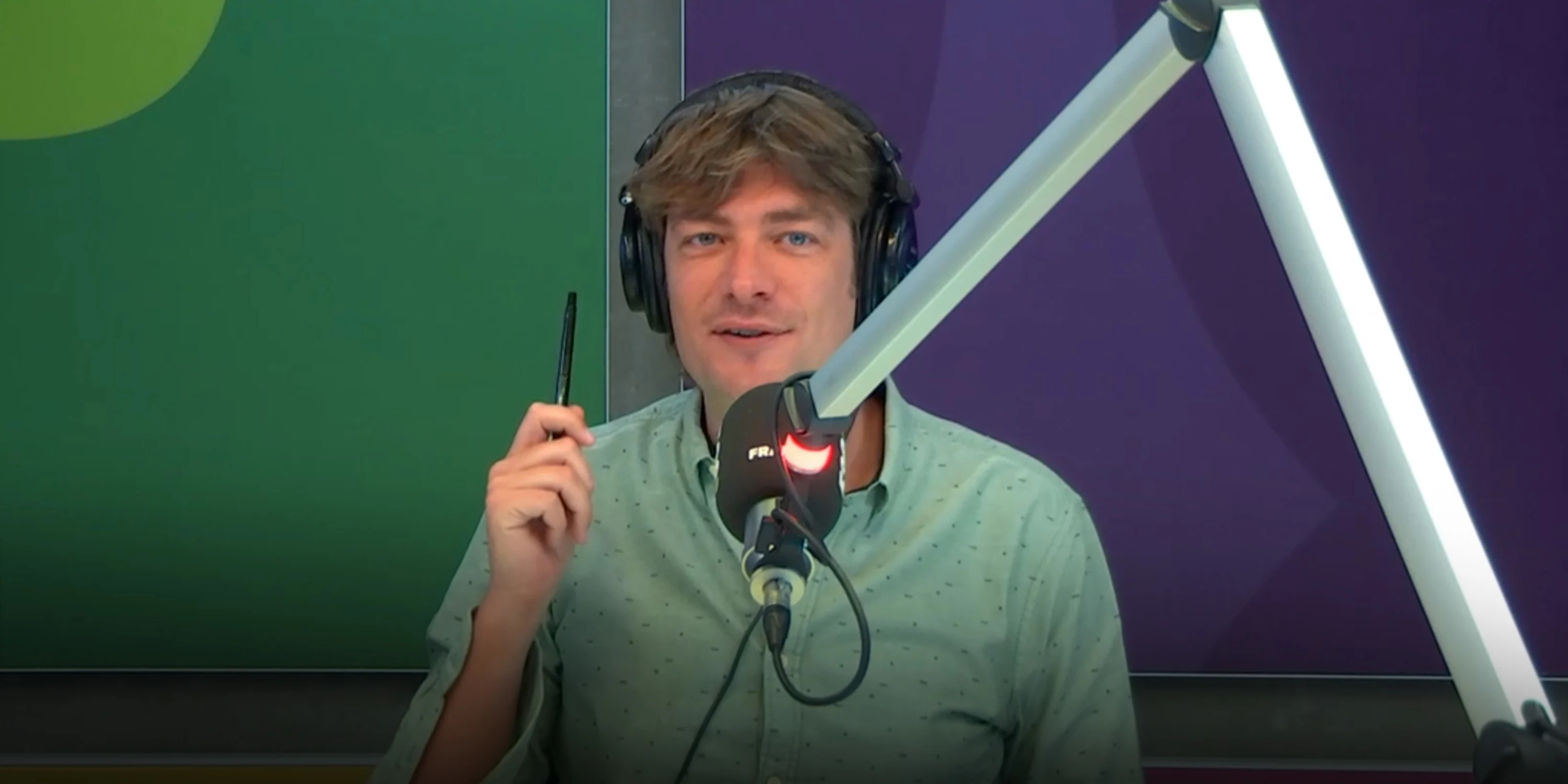 Frank beweert dat Eva Jinek uitslag van Wie is de Mol verklapt heeft