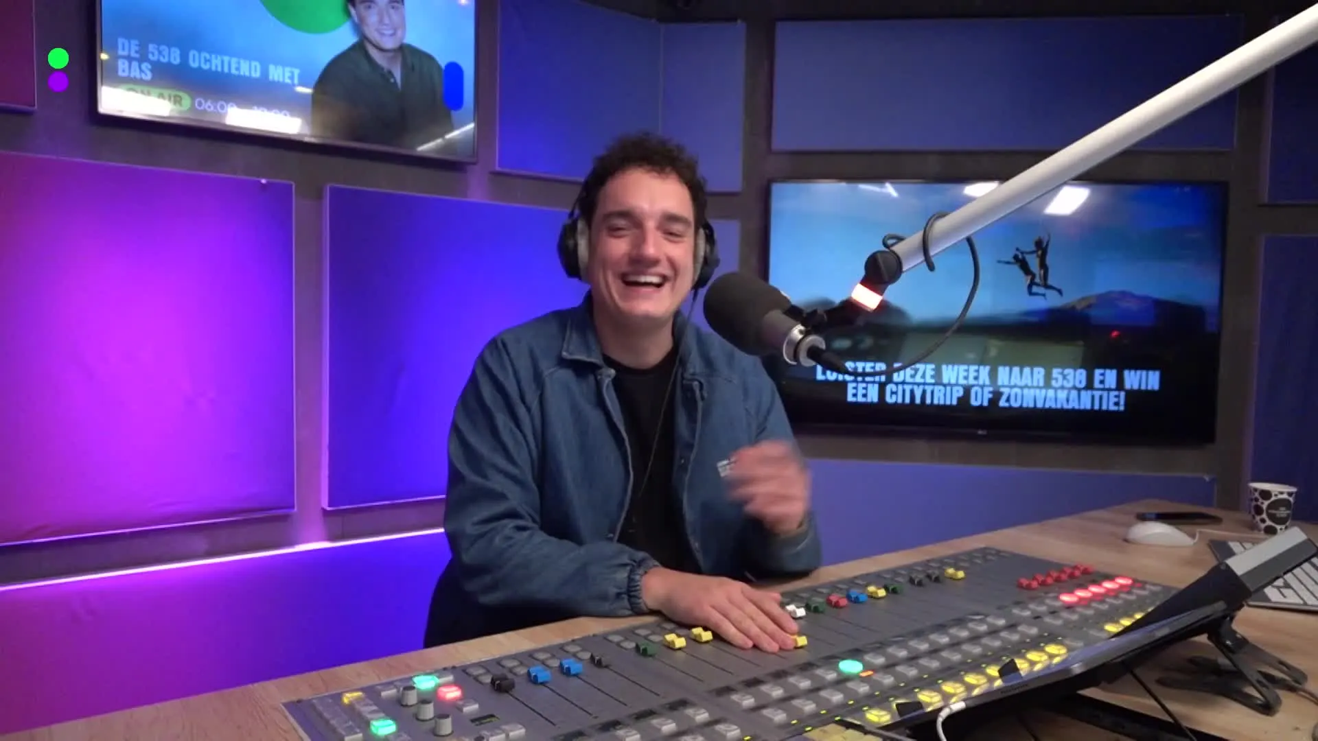 Suzan en Freek primeuren hun nieuwe single in De 538 Ochtend