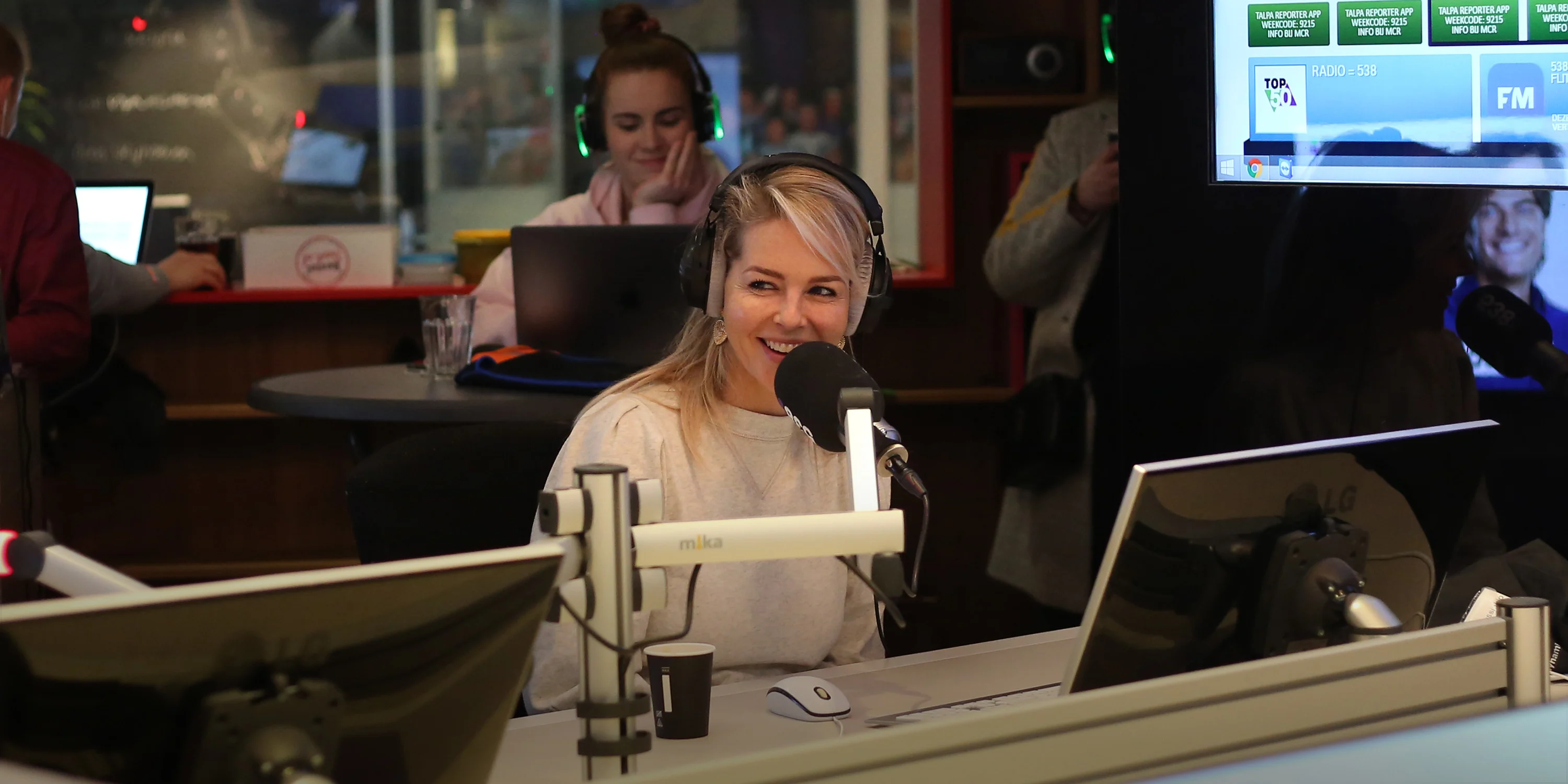 Is Chantal Janzen gebeld voor het Songfestival?!