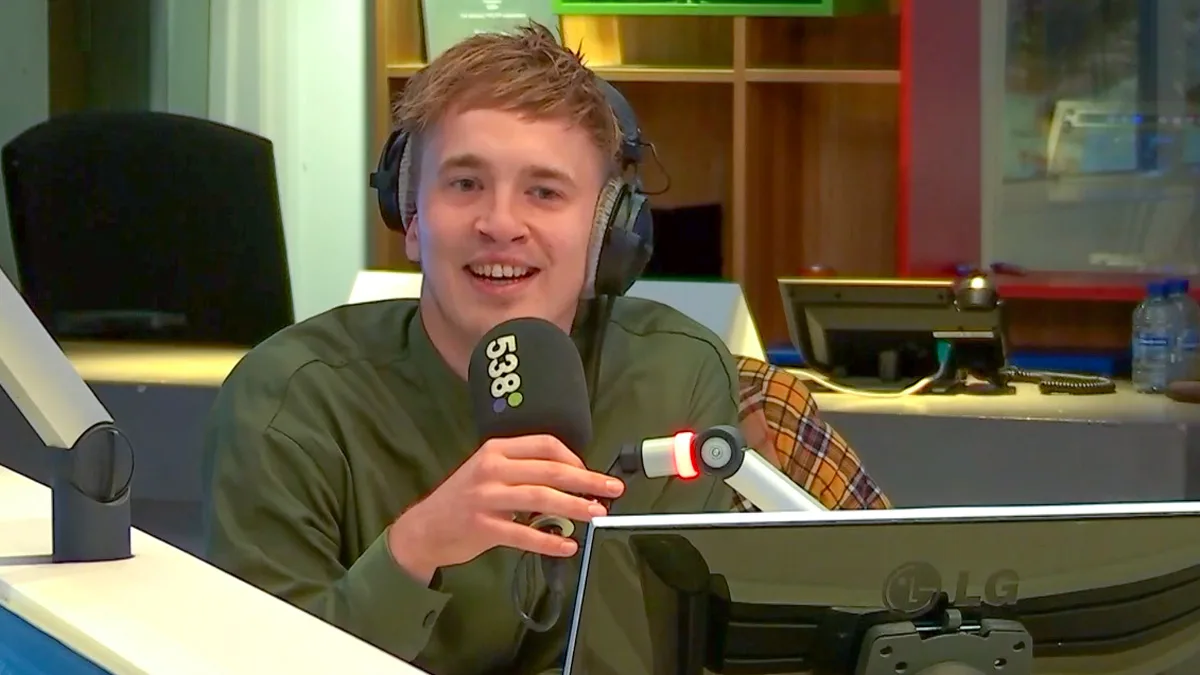 Snelle doet dikke hardstyle versie van Reünie! 