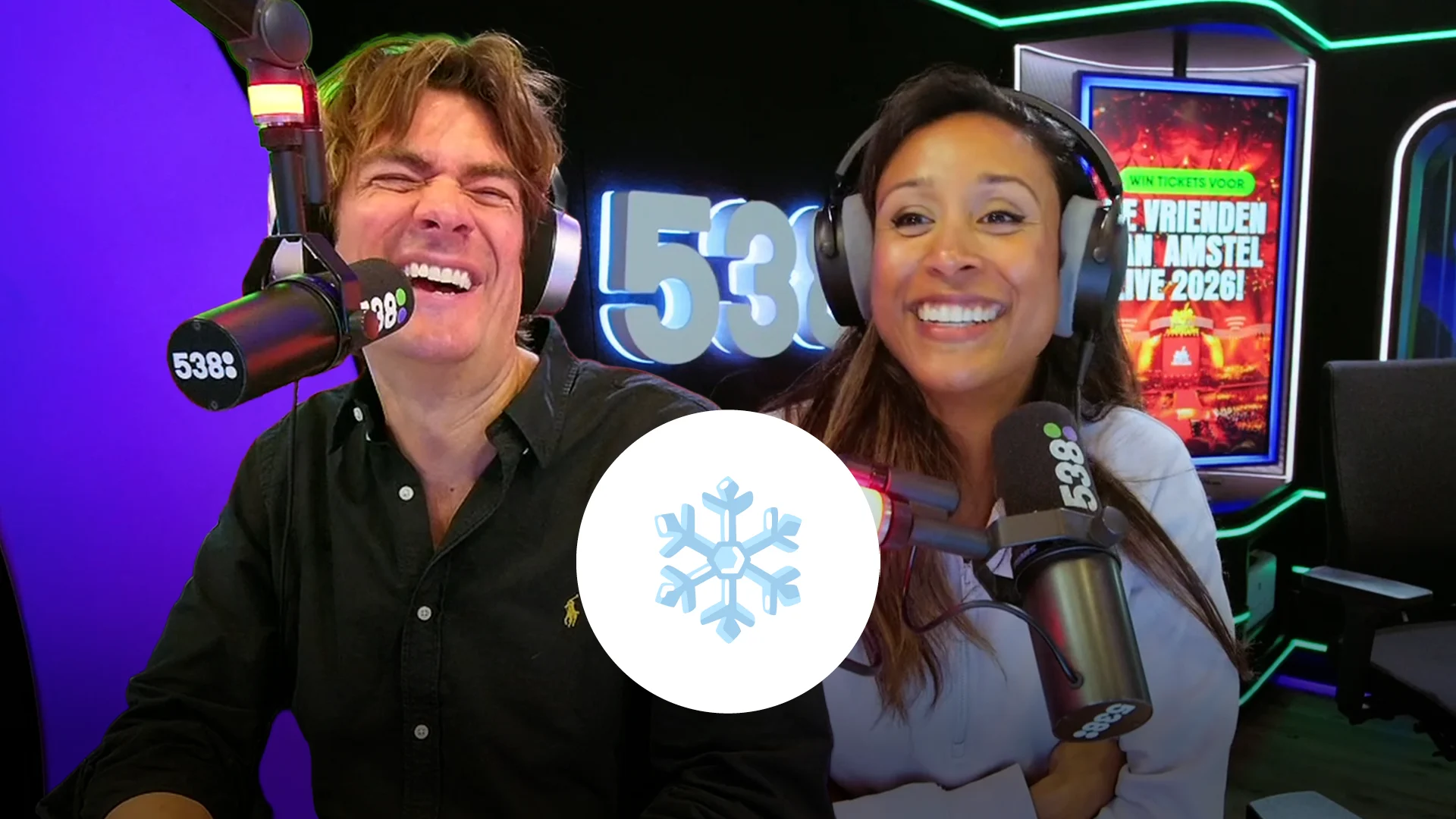 Twee dagen vast door de sneeuw: Dan maak je er toch gewoon een feestje van?!