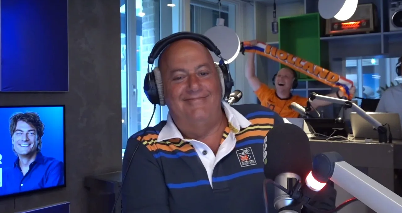 Jack van Gelder gaf 'commentaar' tijdens Nederland - Oostenrijk!