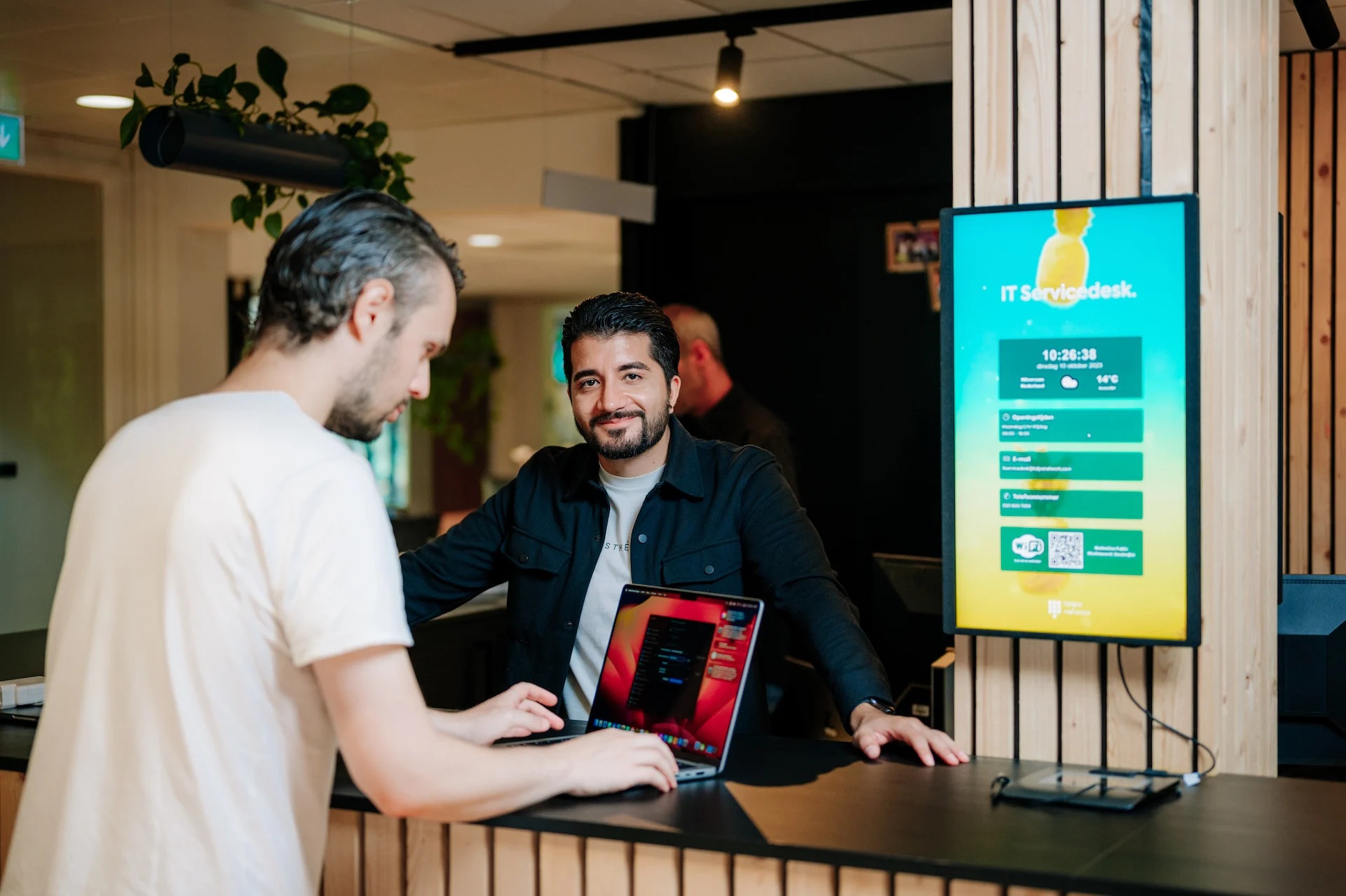 Ontmoet Rafat, lead IT servicedesk.