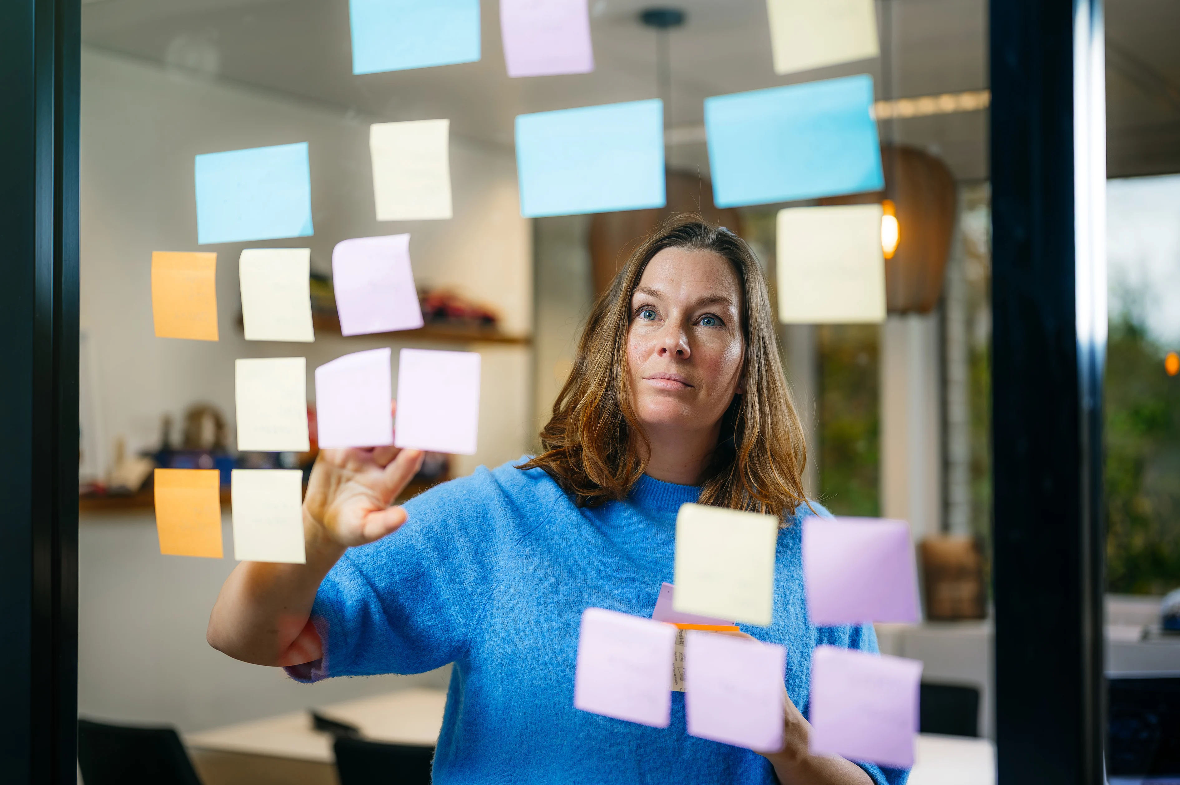 Ontmoet Rose, director communications.