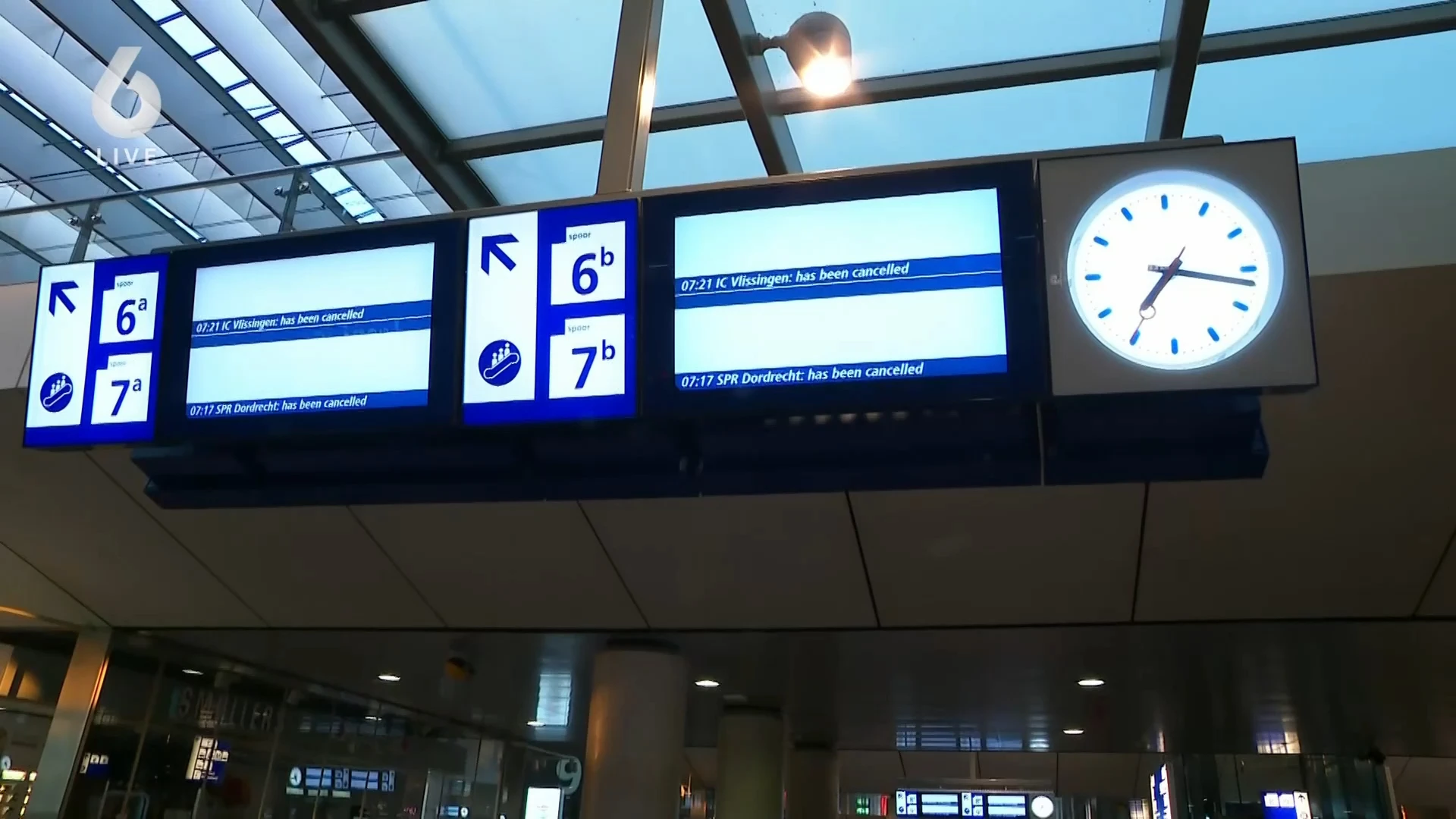 NS staakt opnieuw: 'Reiziger betaalt de rekening'