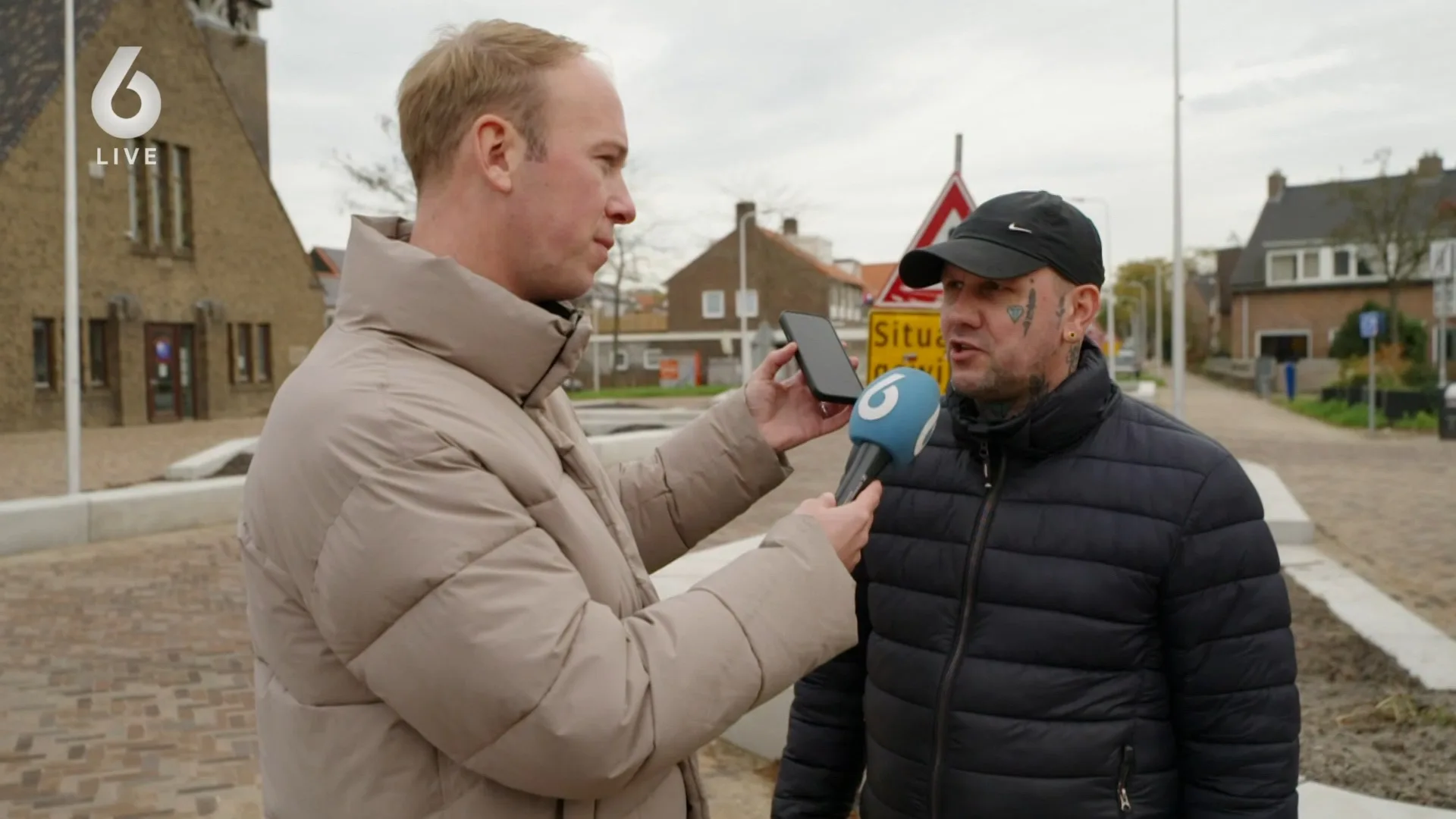 'Nee, nee tegen azc' en 'fuck de linkse fuckers', is dit nog protestmuziek?