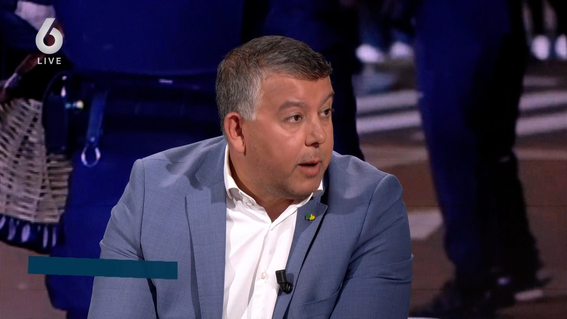 Honderden relschoppers op de been in Scheveningen, bekogelden politie