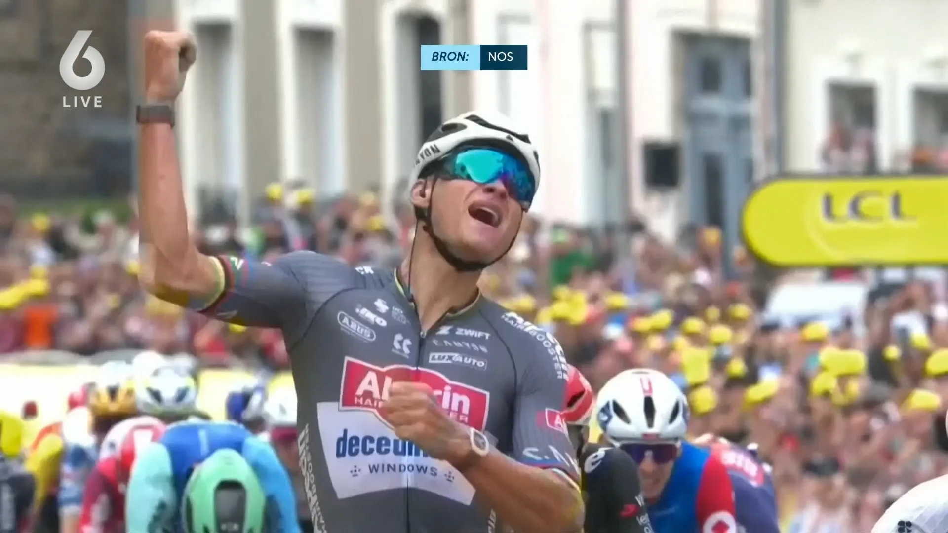 Bloed, zweet en gele trui: 'Vallen hoort erbij als je voor de titel strijdt'