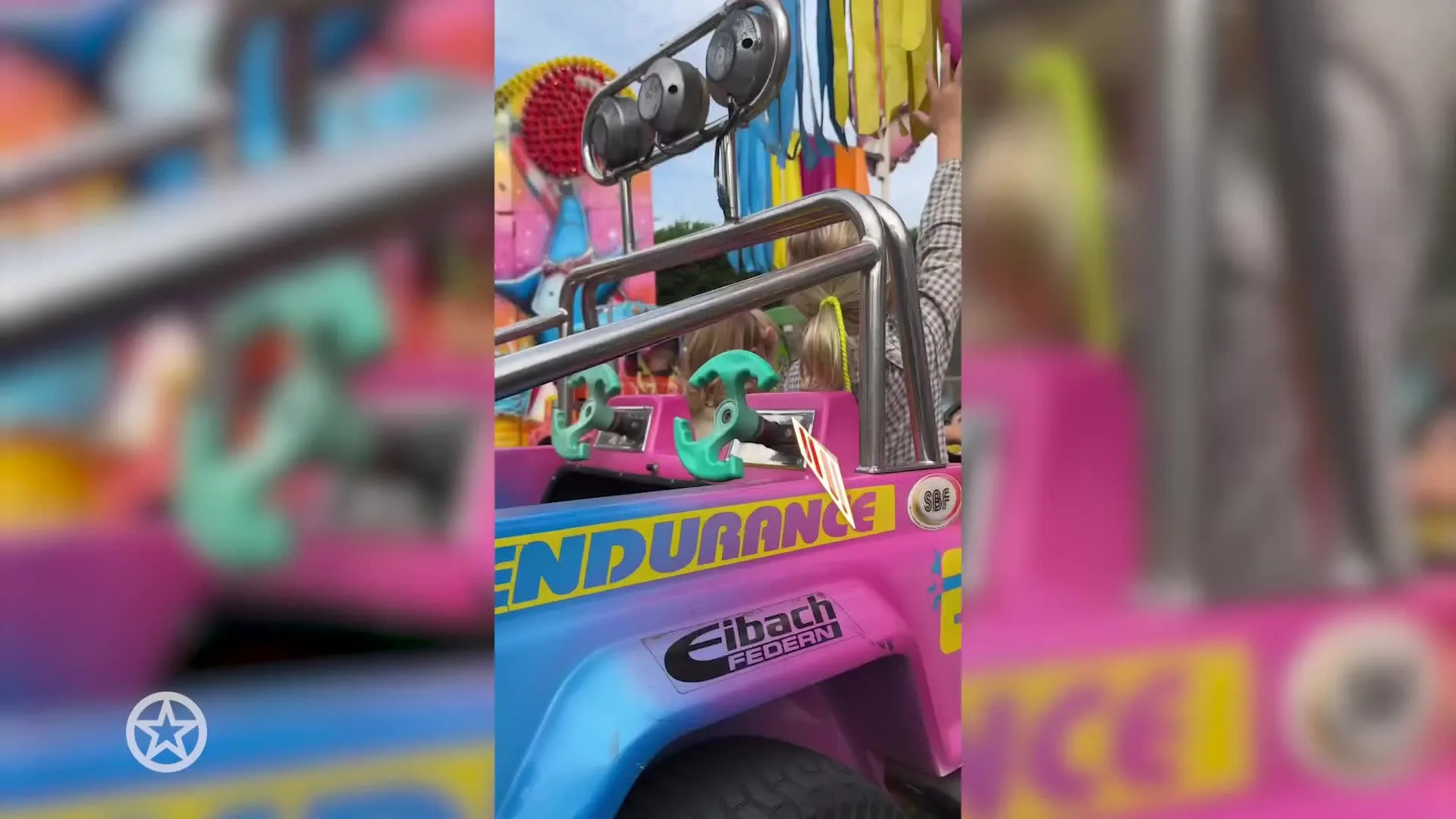 Maxime en de kids op de kermis