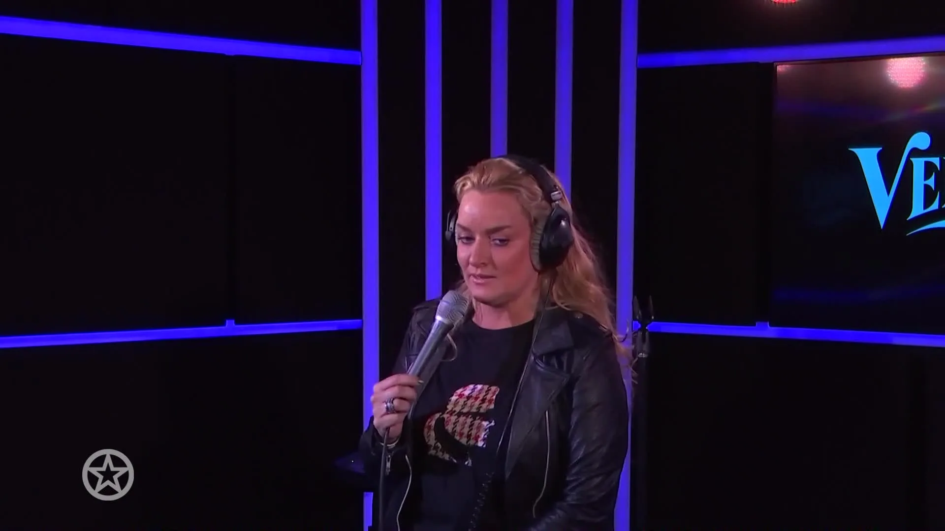 Samantha Steenwijk wil meedoen aan het songfestival