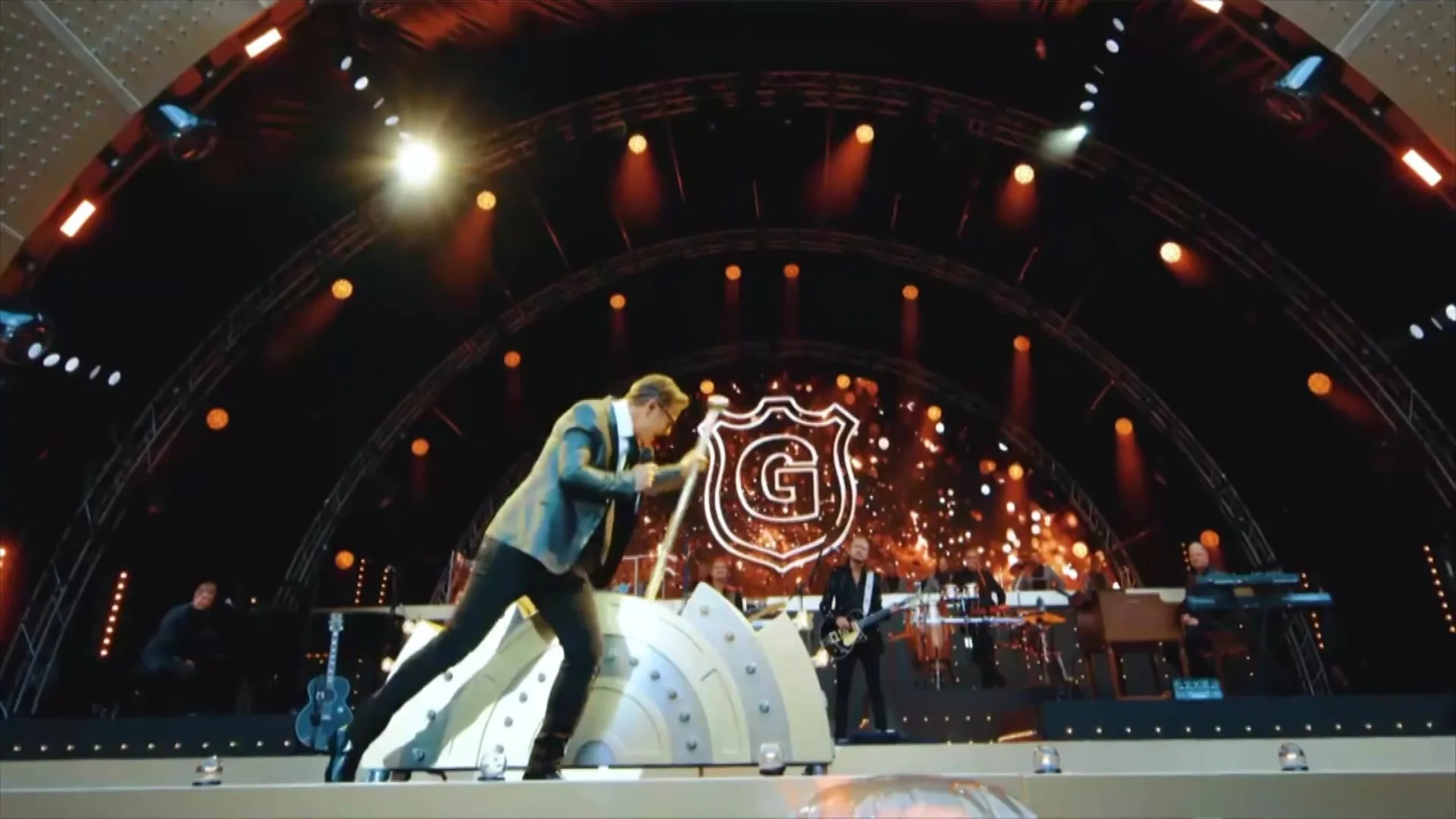 Guus maakt zich op Groots Met Een Zachte G