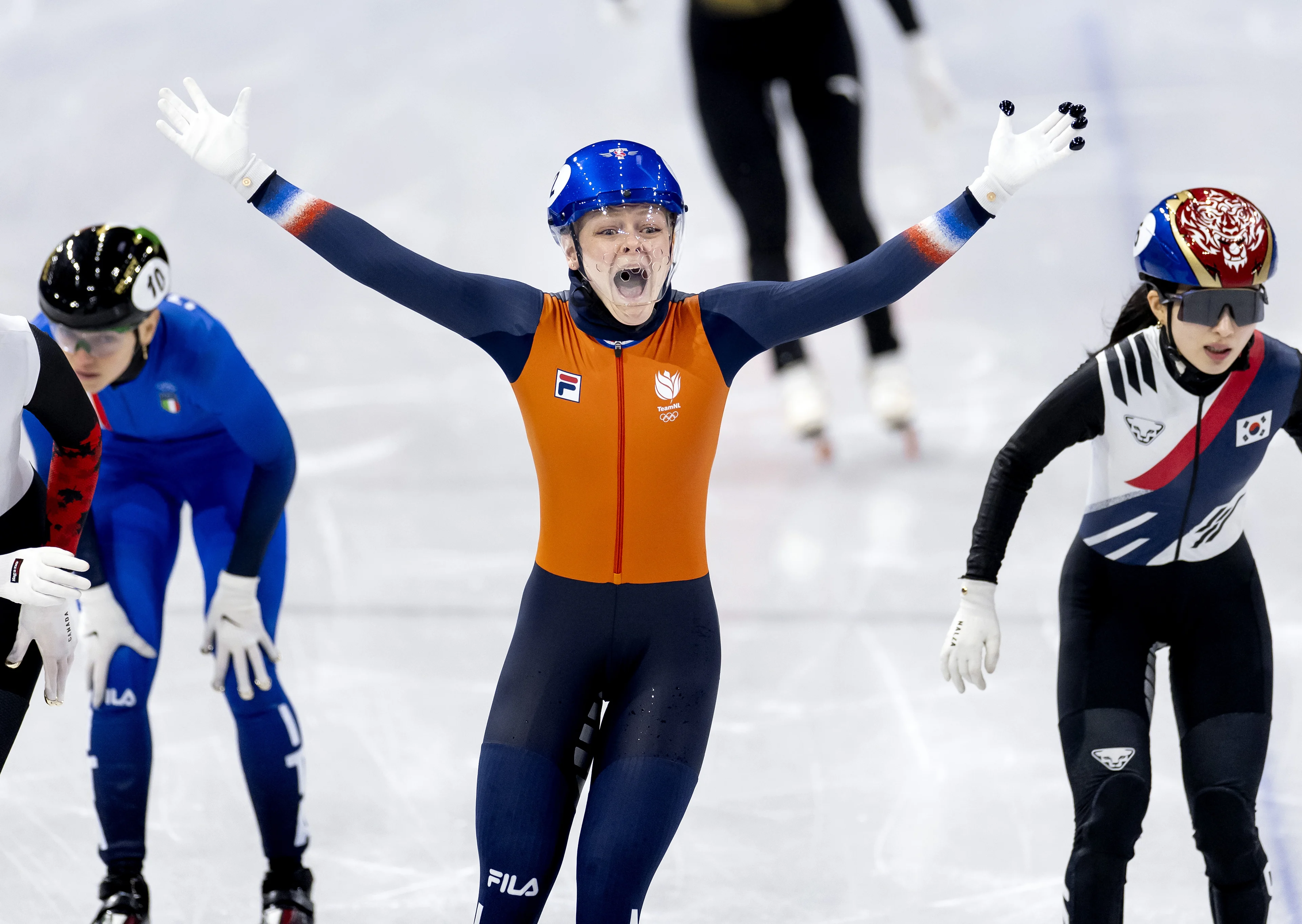 Shorttrackster Xandra Velzeboer pakt tweede gouden plak op Olympische Spelen