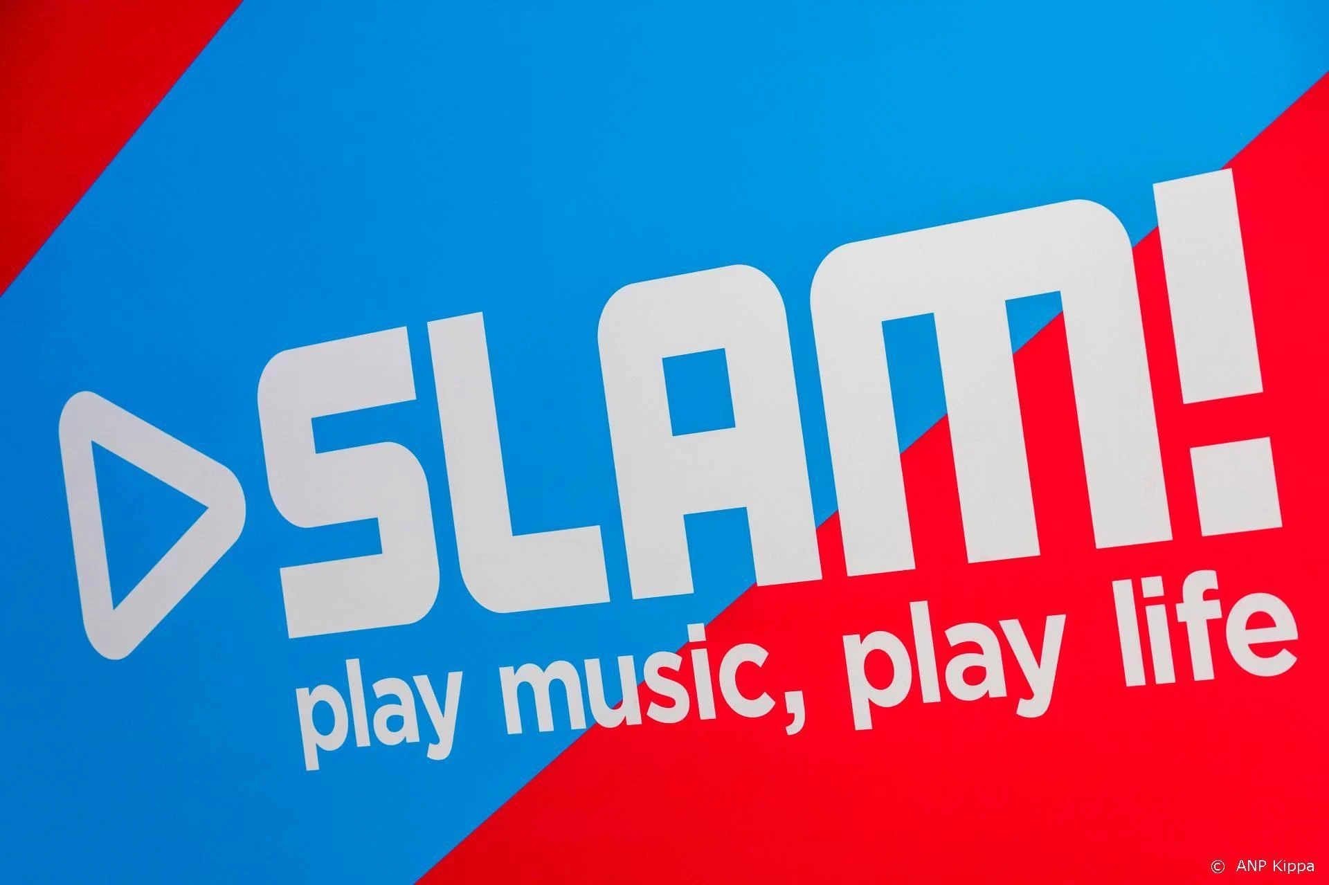 SLAM! gaat een week lang Housuh in de Pauzuh