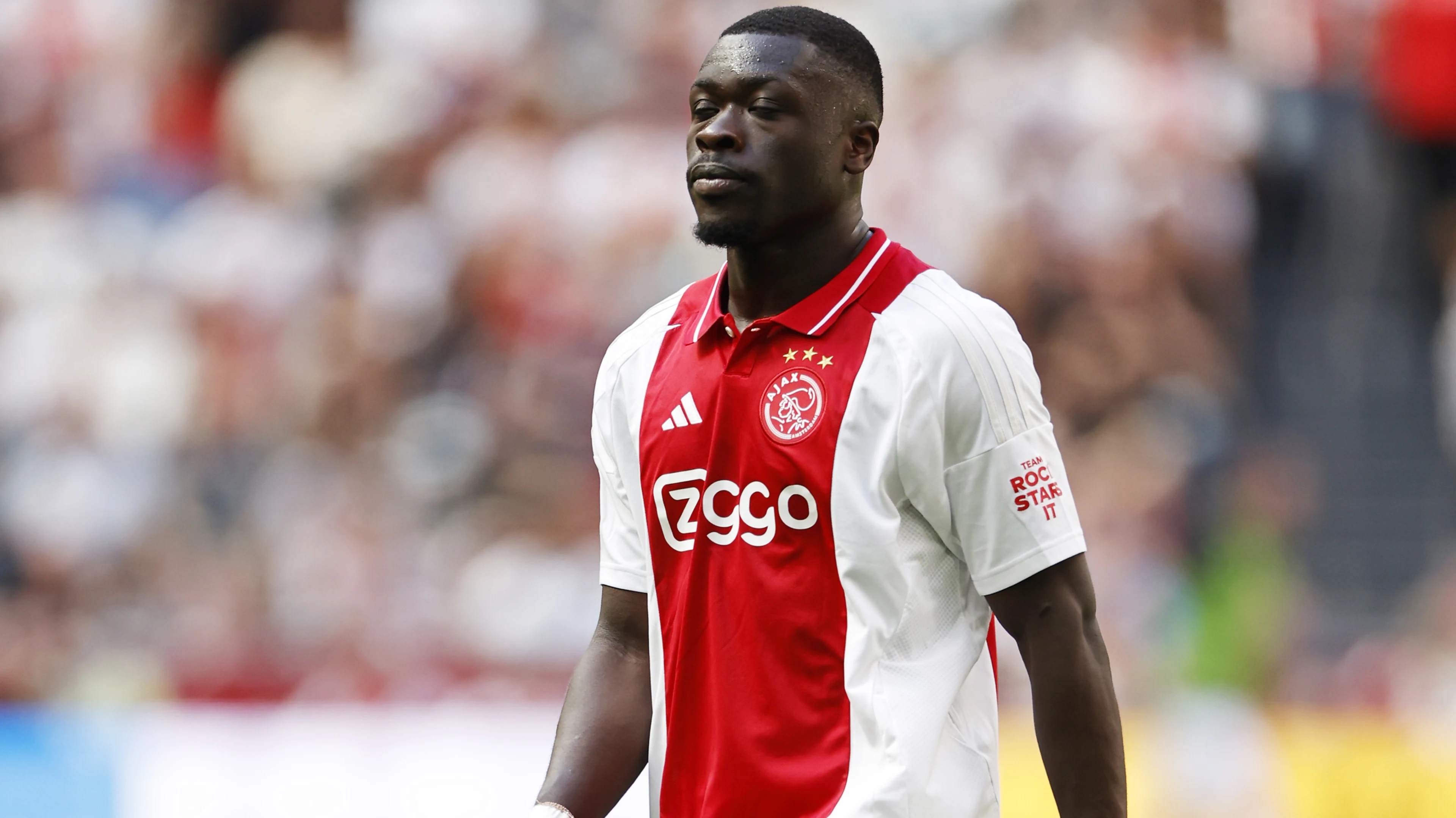 Het Parool: Ajax-spits Brian Brobbey langdurig afgeperst