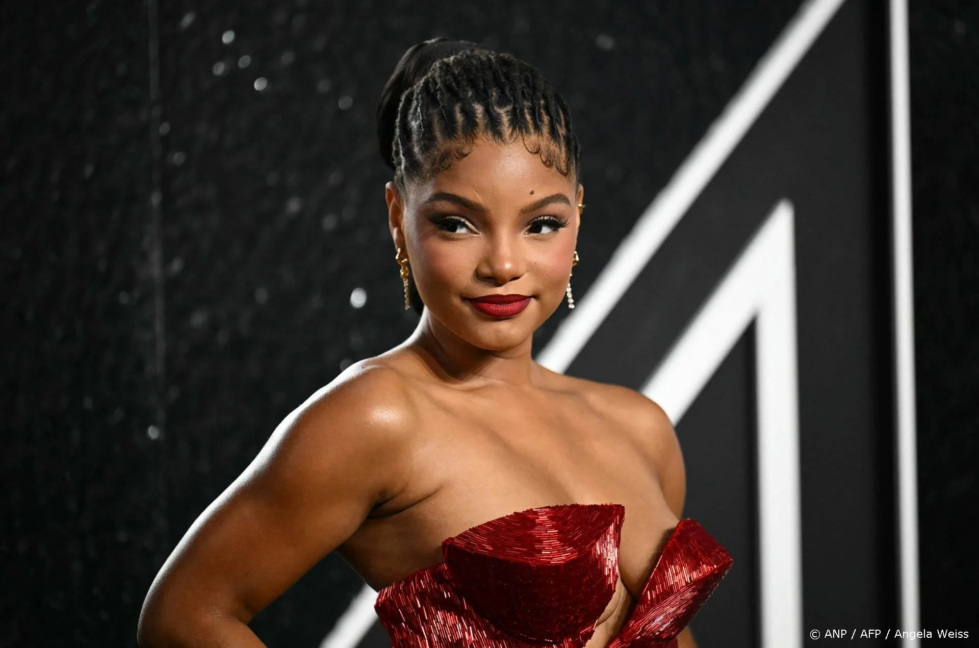 Ex-vriend Little Mermaid-actrice wil voogdij zoon: 'Ze vormt risico ons kind'