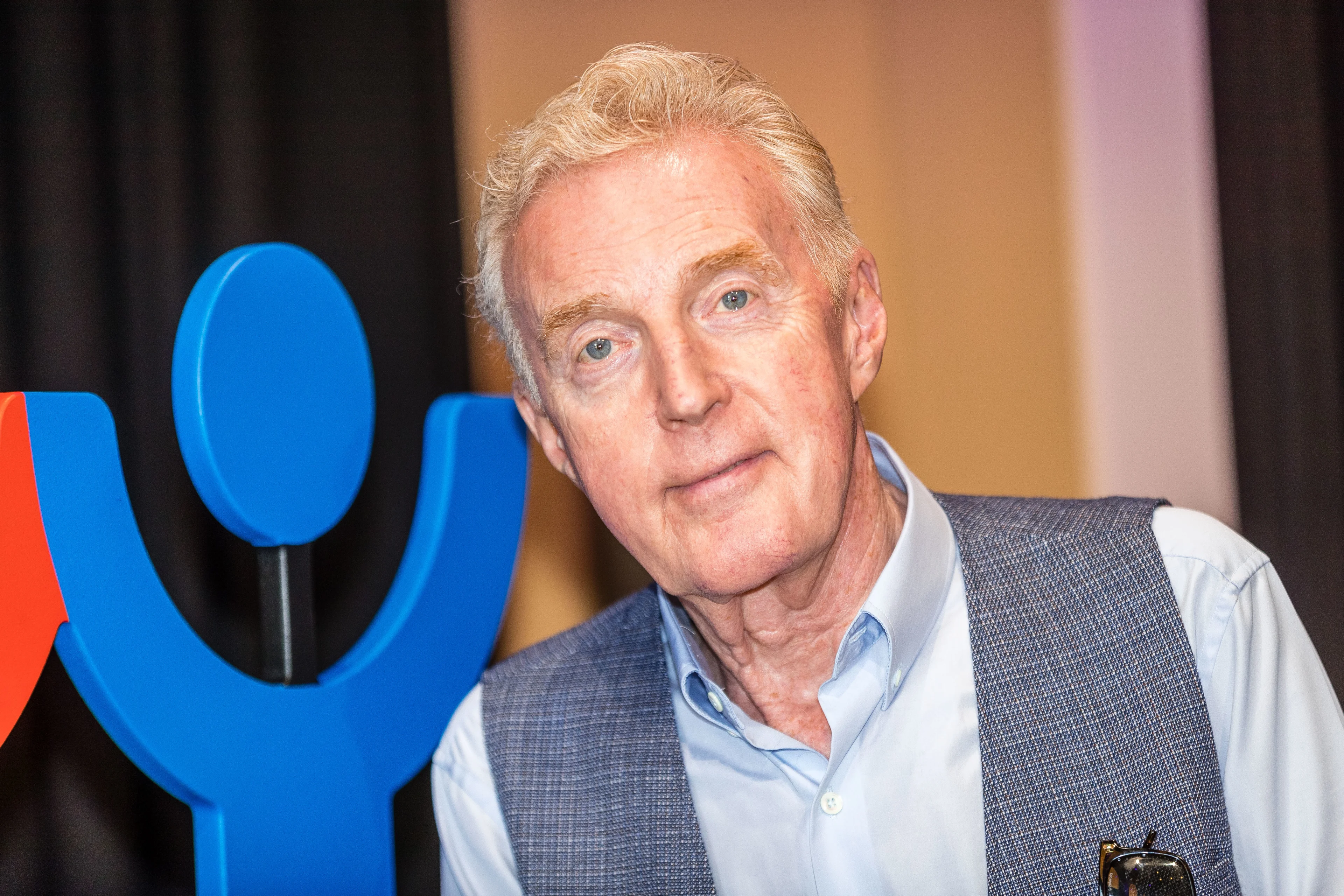 André van Duin over sombere kerst: 'Laat het maar lekker achterwege'