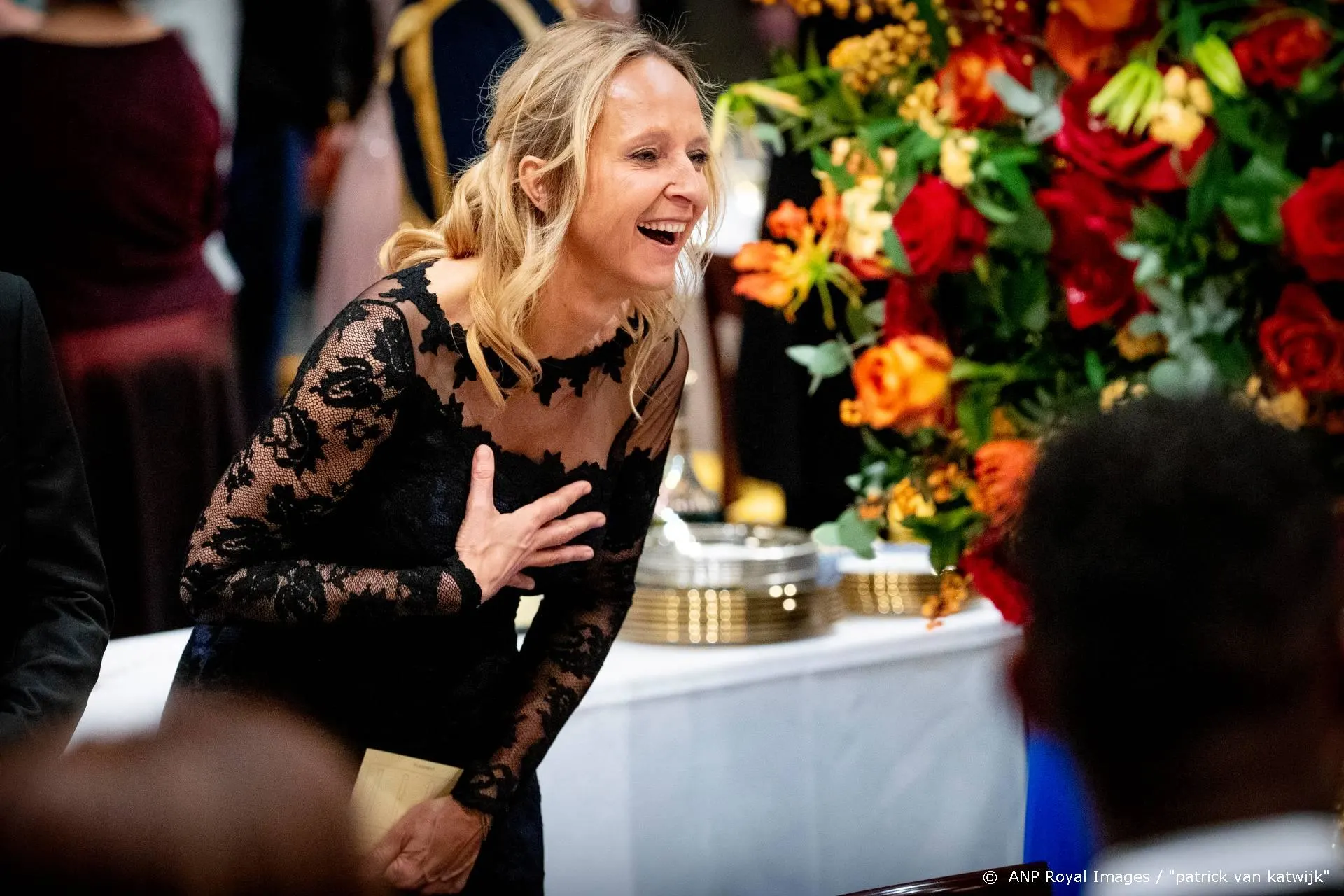 Floortje Dessing zoekt bekenden op aan het einde van de wereld