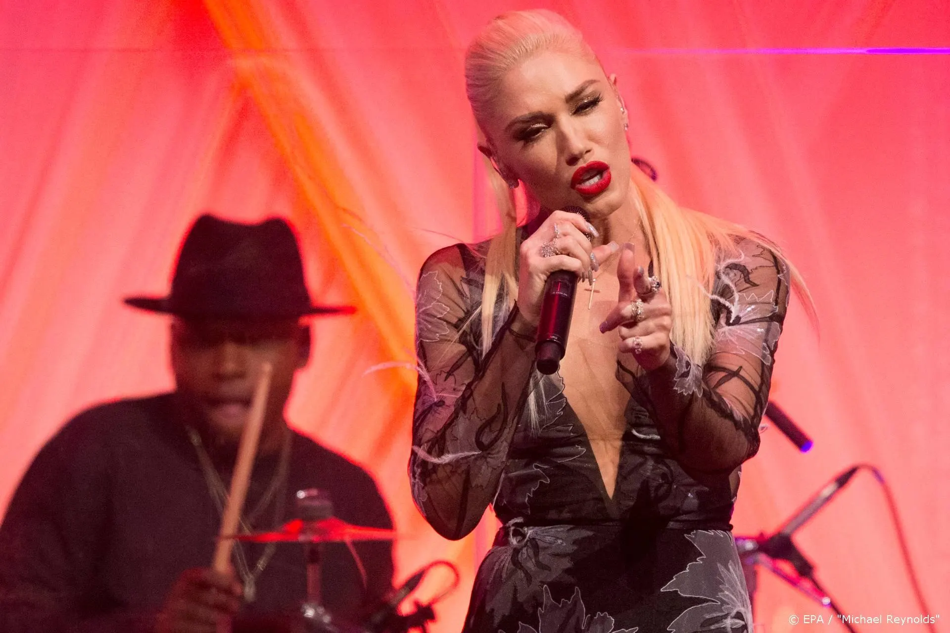 Zoon Gwen Stefani breekt in korte tijd beide armen