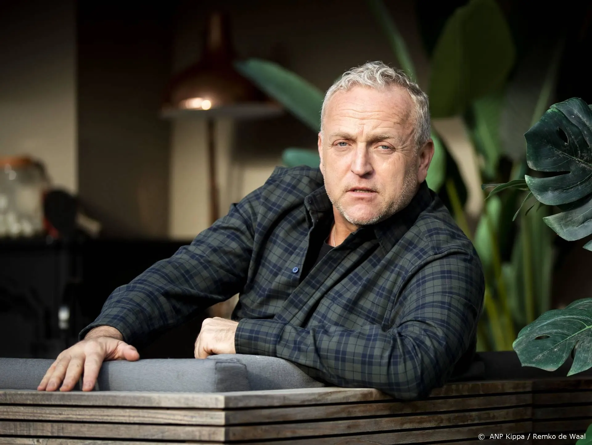 Gordon geeft toe: 'Ik drink wel eens een wijntje'