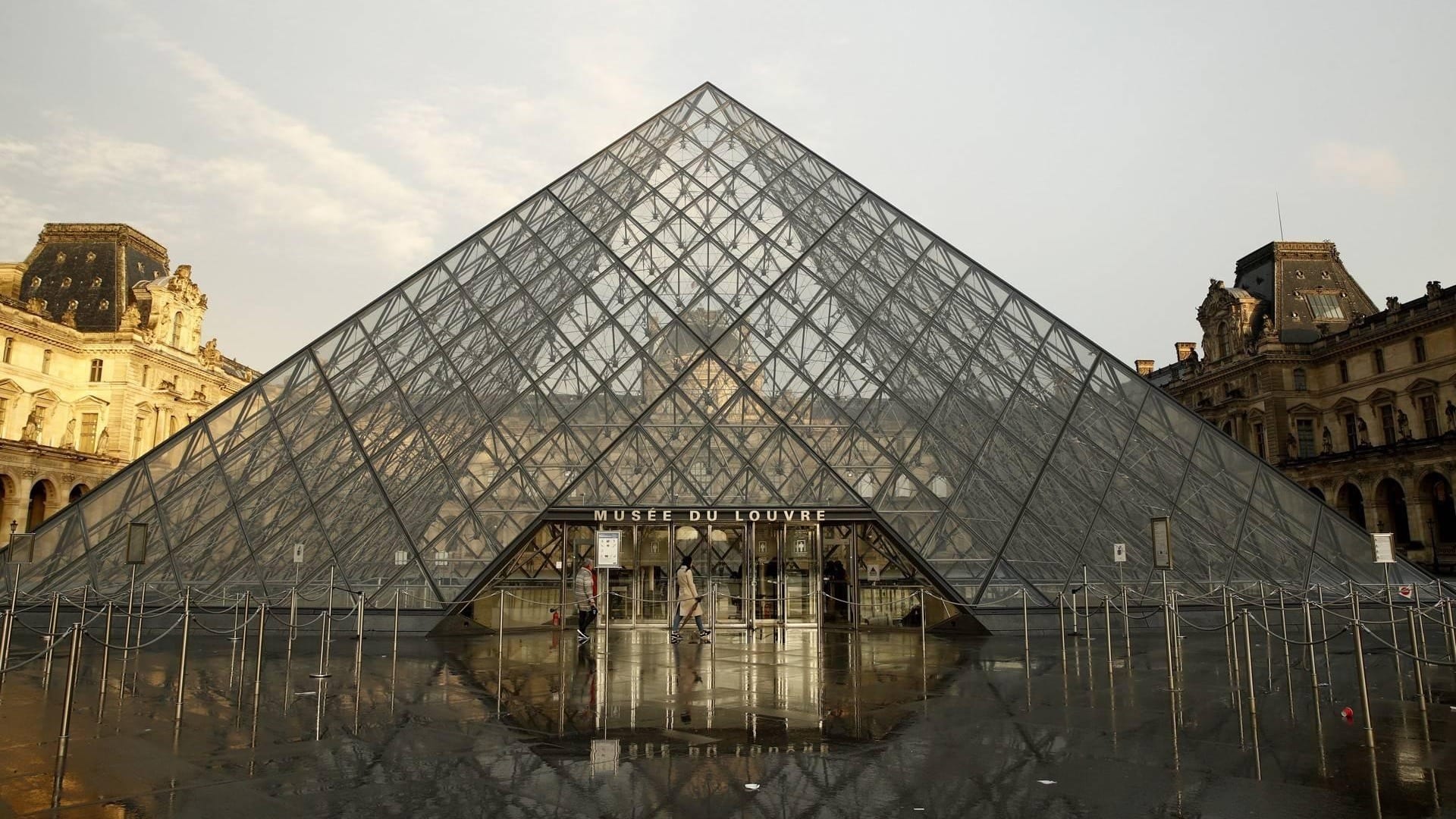 Louvre-museum in Parijs dicht na roof