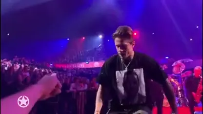 André Hazes wordt verrast door fan!