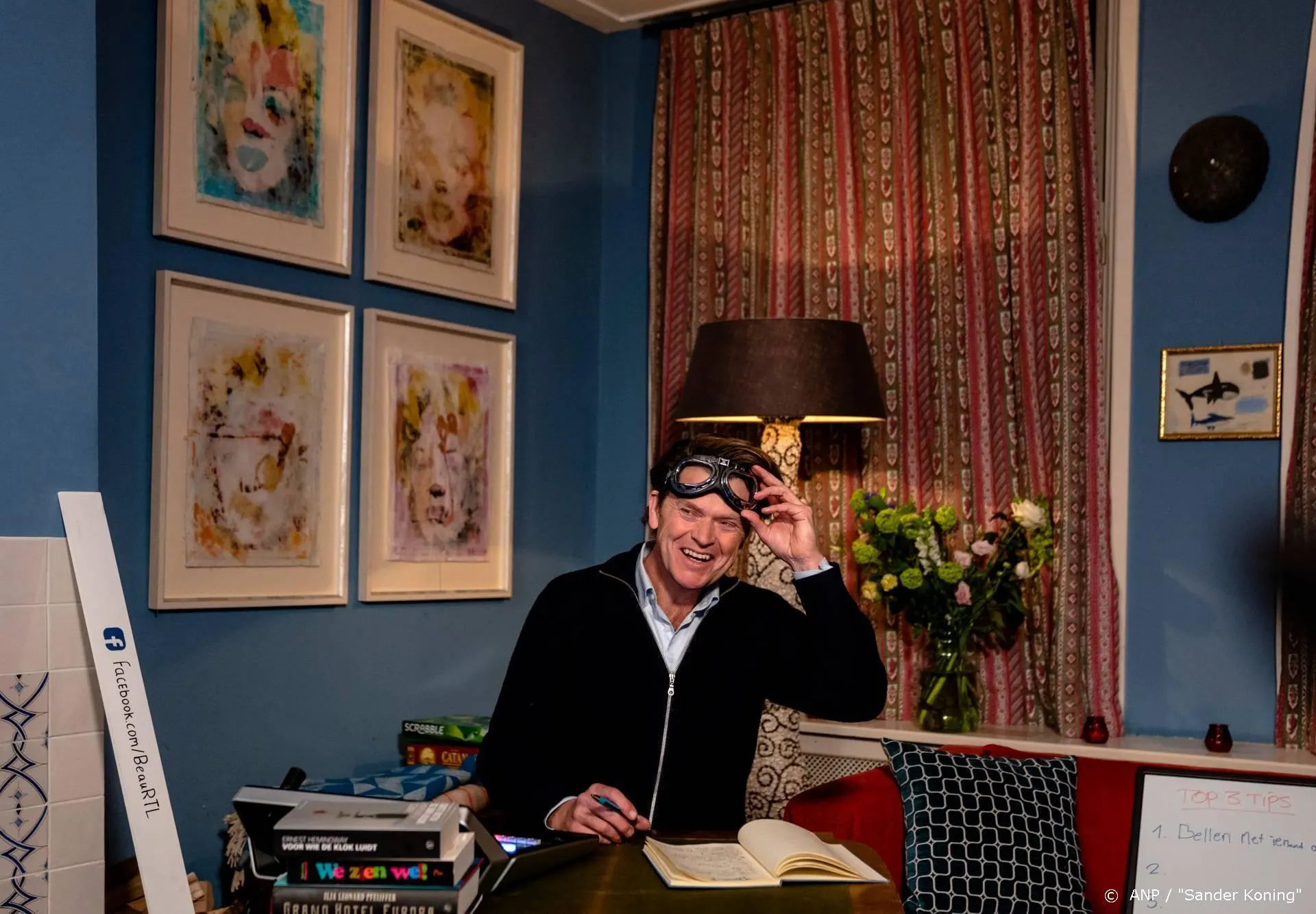 Beau springt bij op vuilniswagen in Utrecht