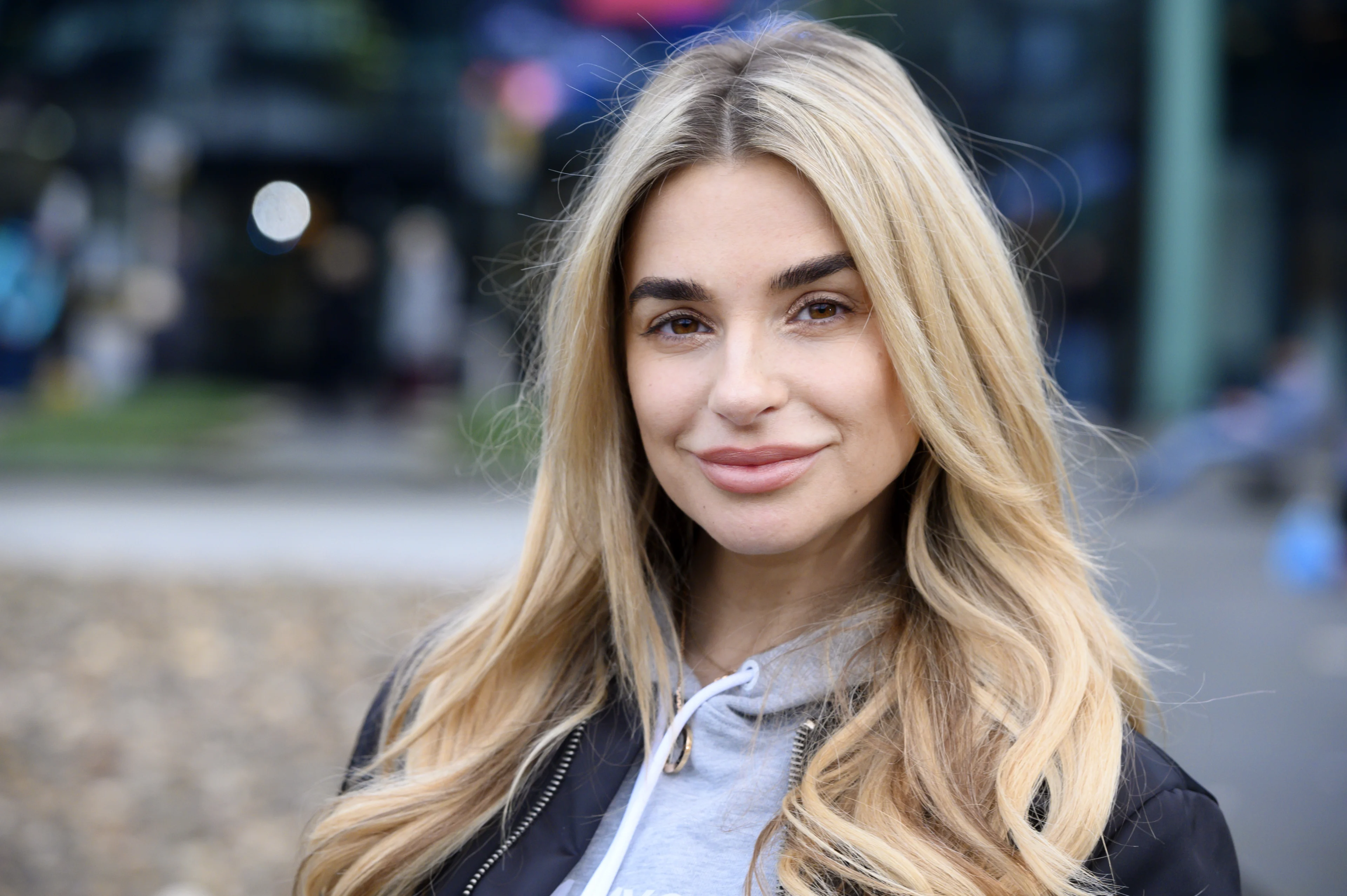 Dat wordt wéér zoenen in The Bachelorette