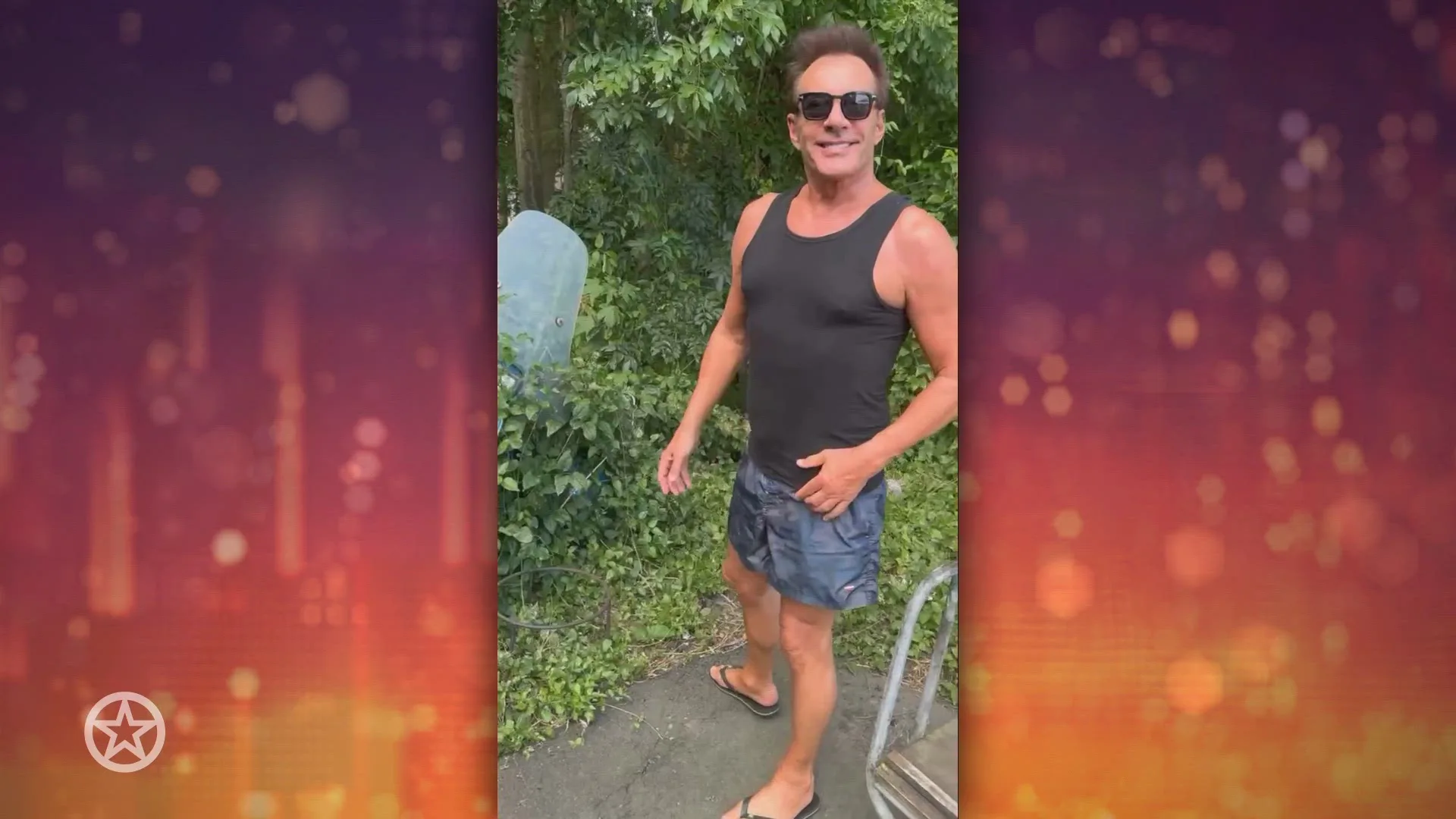 Gerard Joling treft zijn scooter op bizarre wijze aan