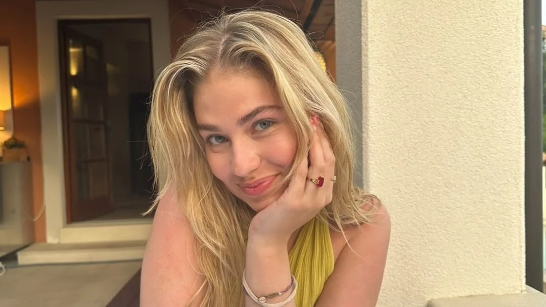 Roxy Dekker geeft zich bloot: 'Mag het eindelijk zeggen..."