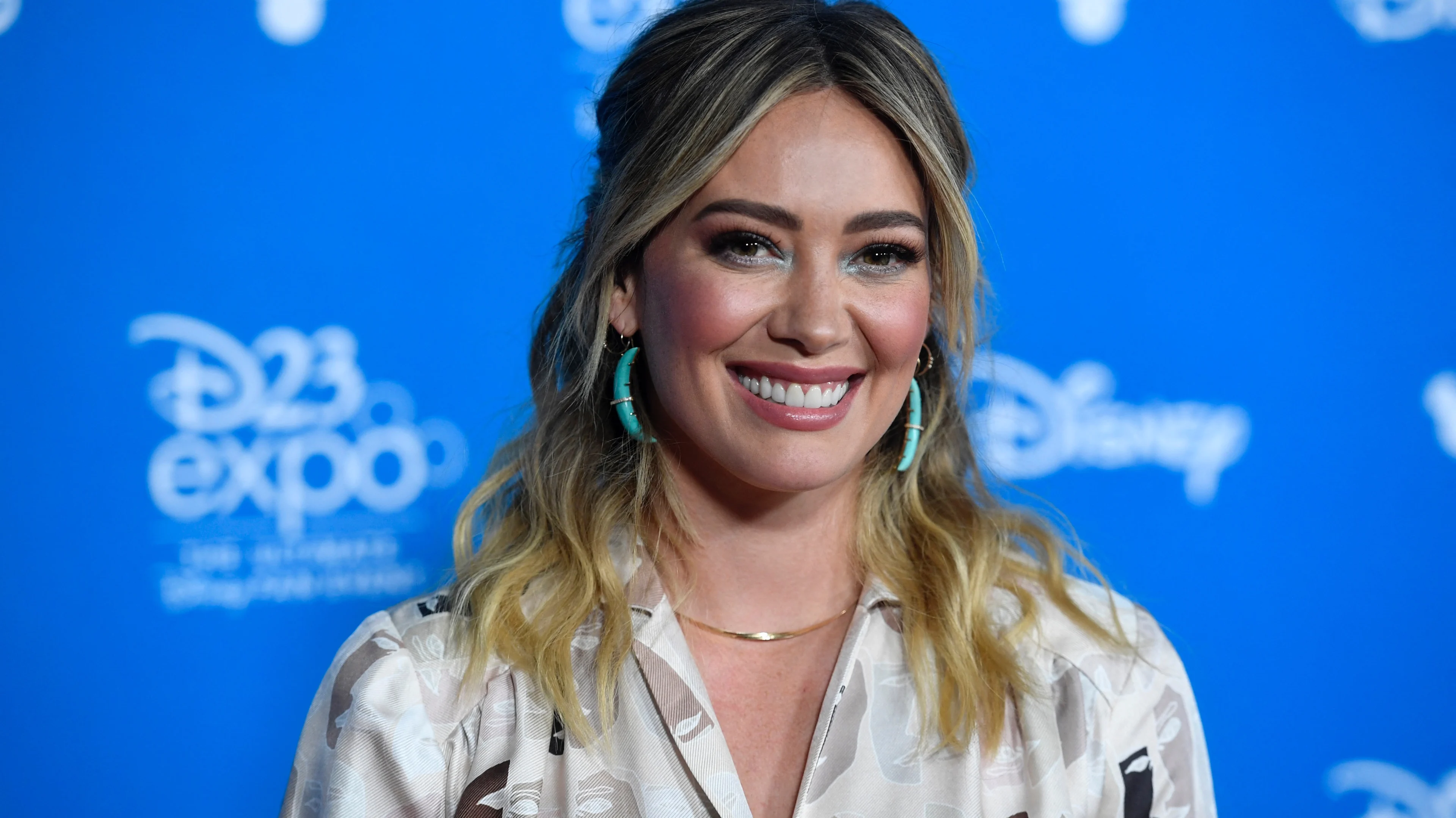 Hilary Duff deelt kerstkaart met bijzondere boodschap