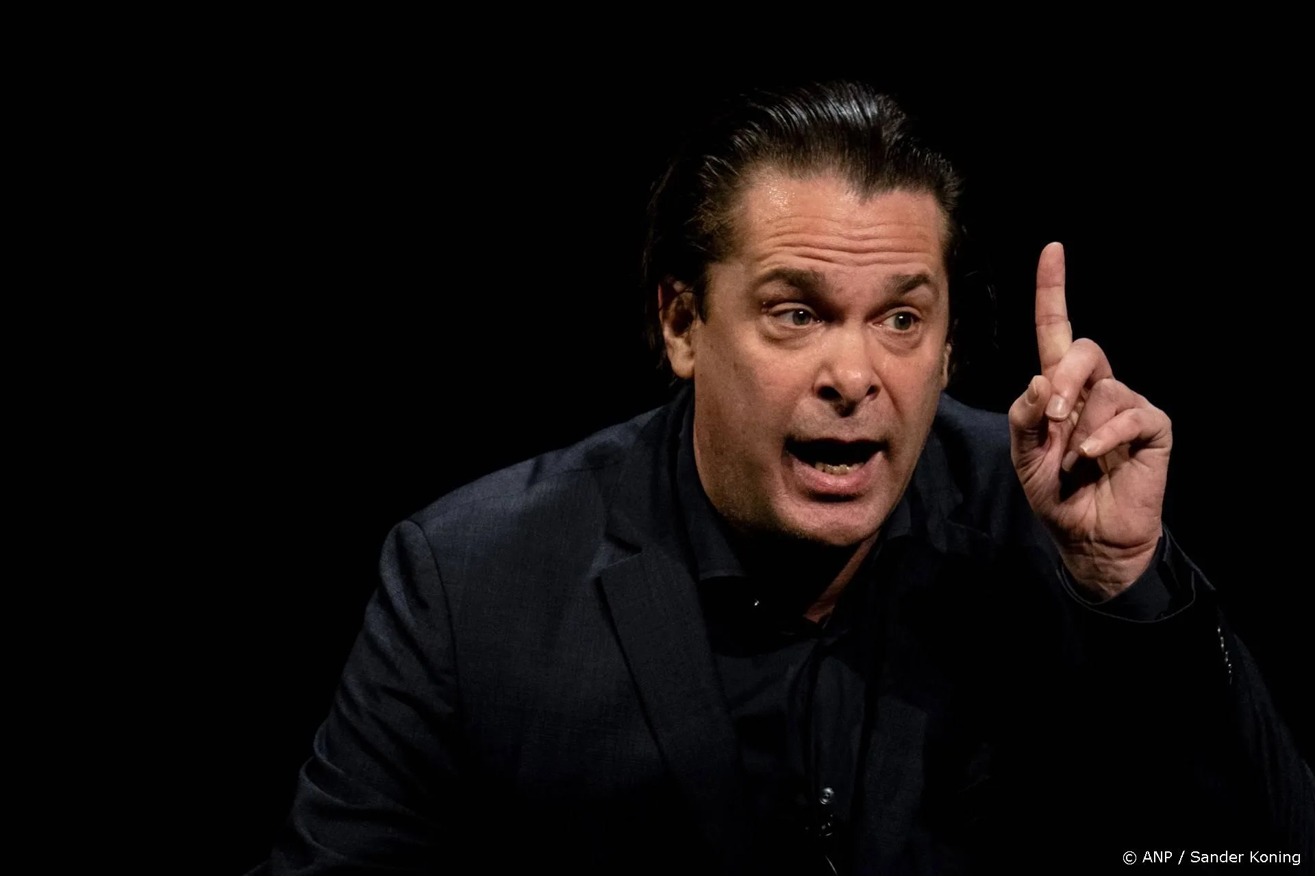 Meevaller voor Hans Teeuwen