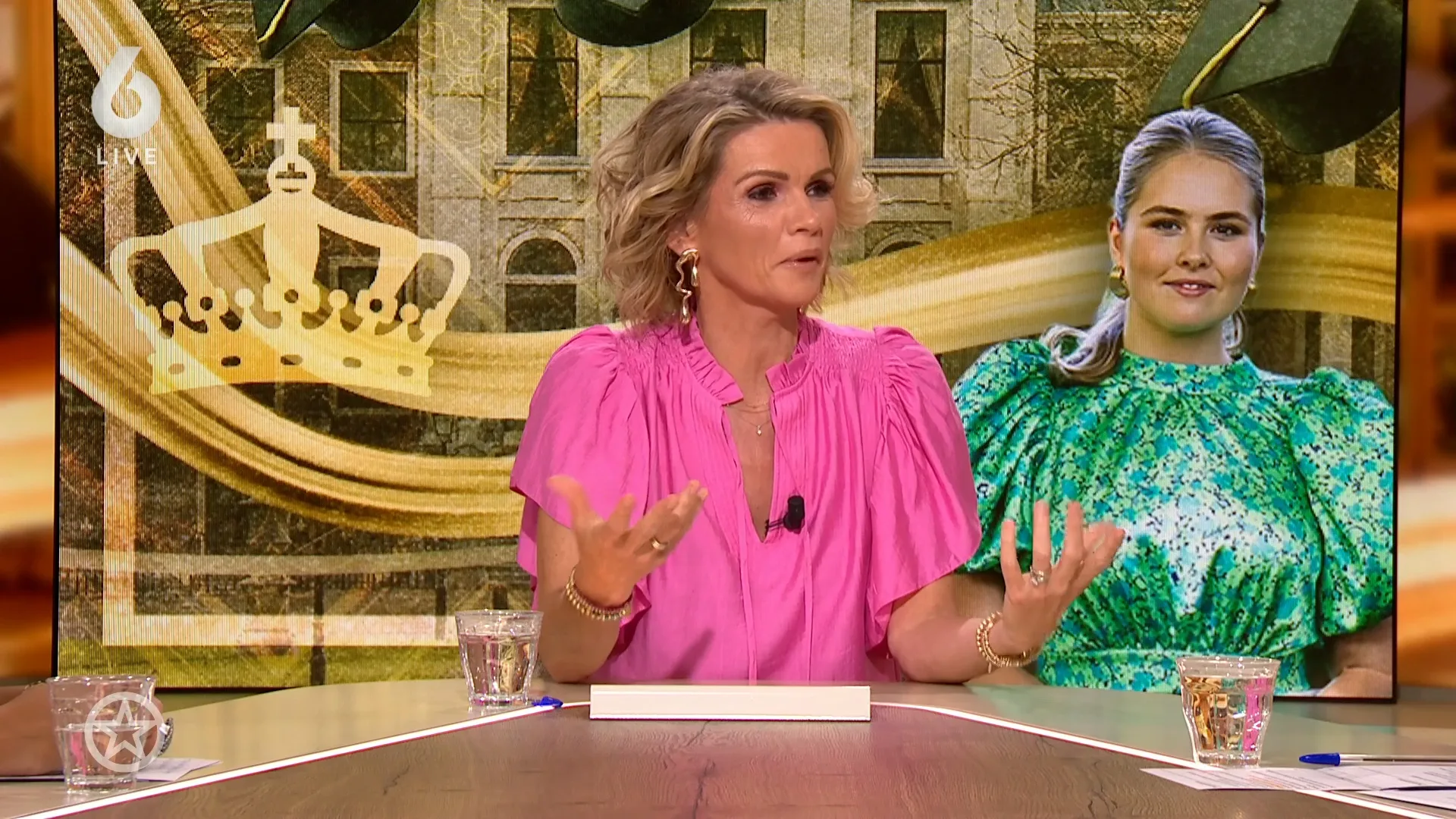 Prinses Amalia schittert bij diploma-uitreiking