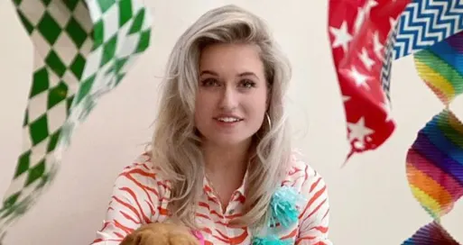 Britt Dekker showt bikinibody en deelt dieetgeheim