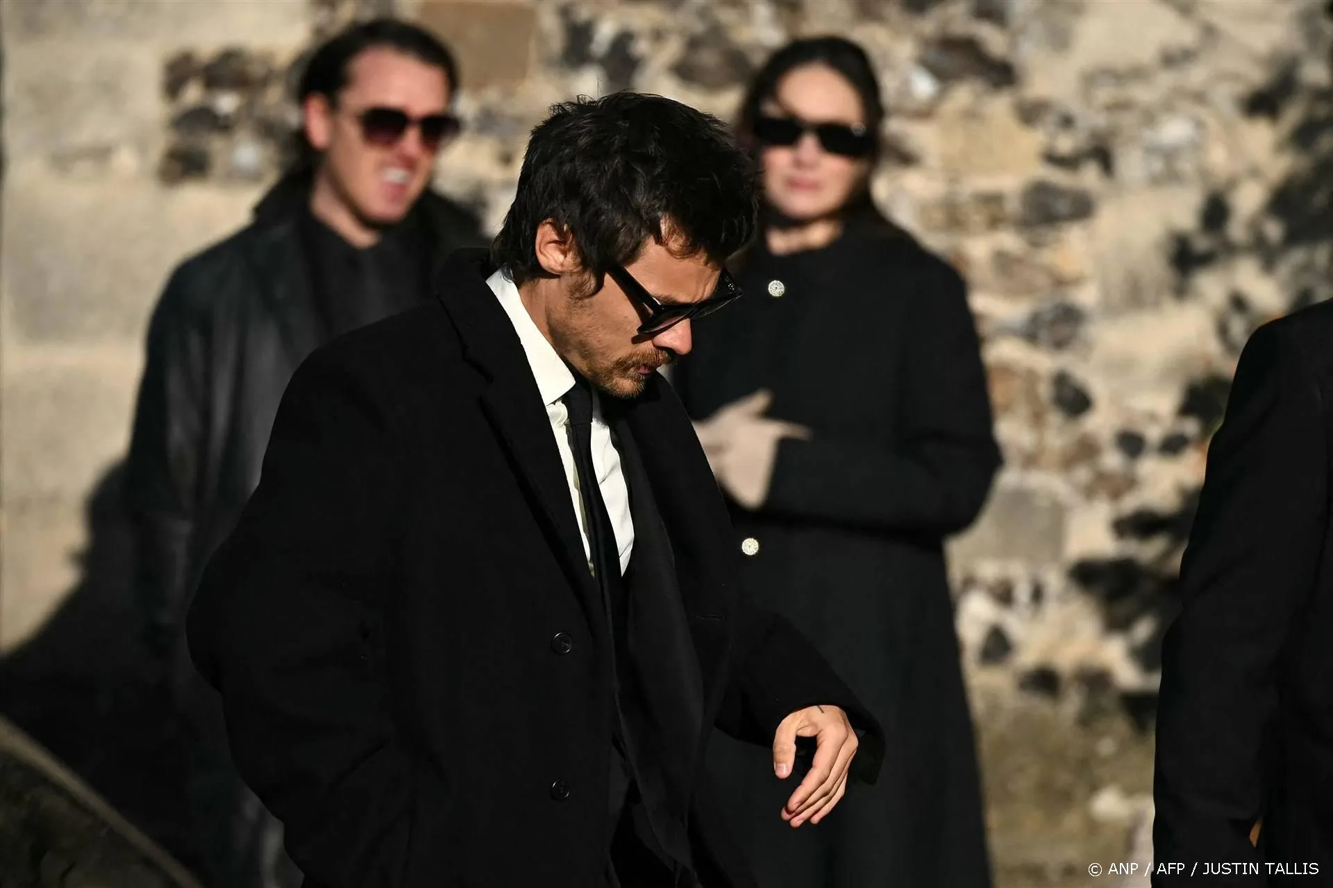 ZIEN: Uitvaart Liam Payne, One Direction-leden zijn erbij