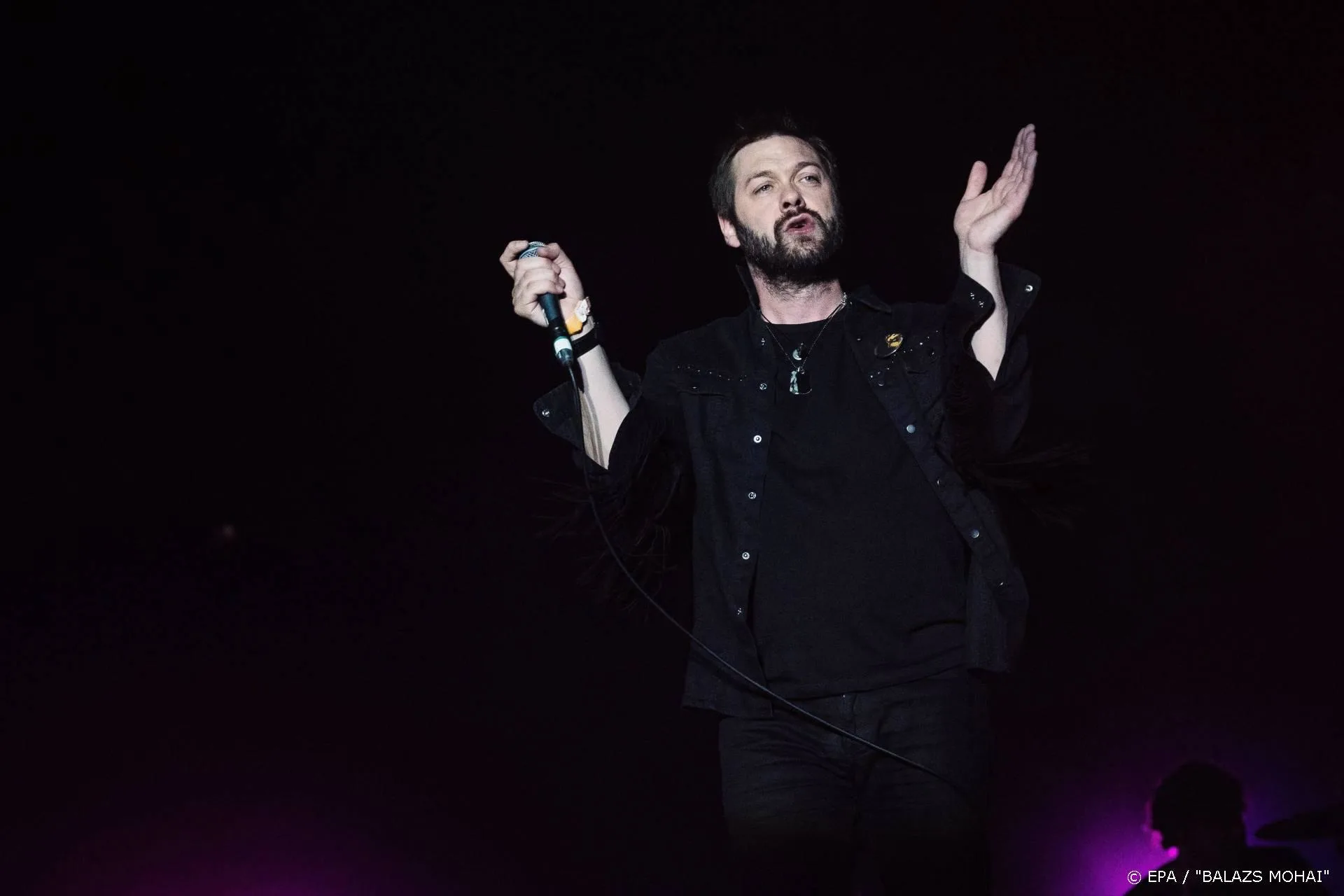 Zanger Kasabian voor rechter vanwege mishandeling ex