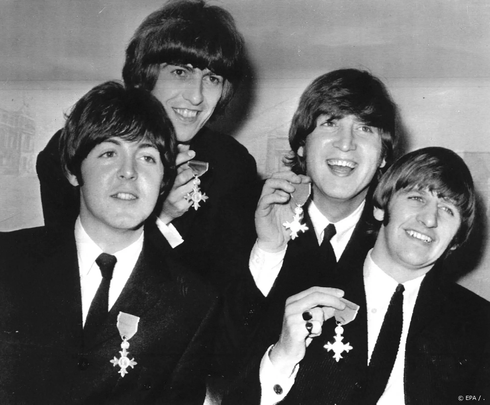 Moordenaar John Lennon weer niet op vrije voeten