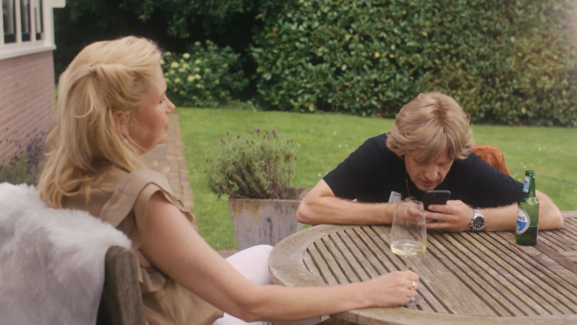 Een simpele zin van Claire inspireert Martin tot zijn volgende hit